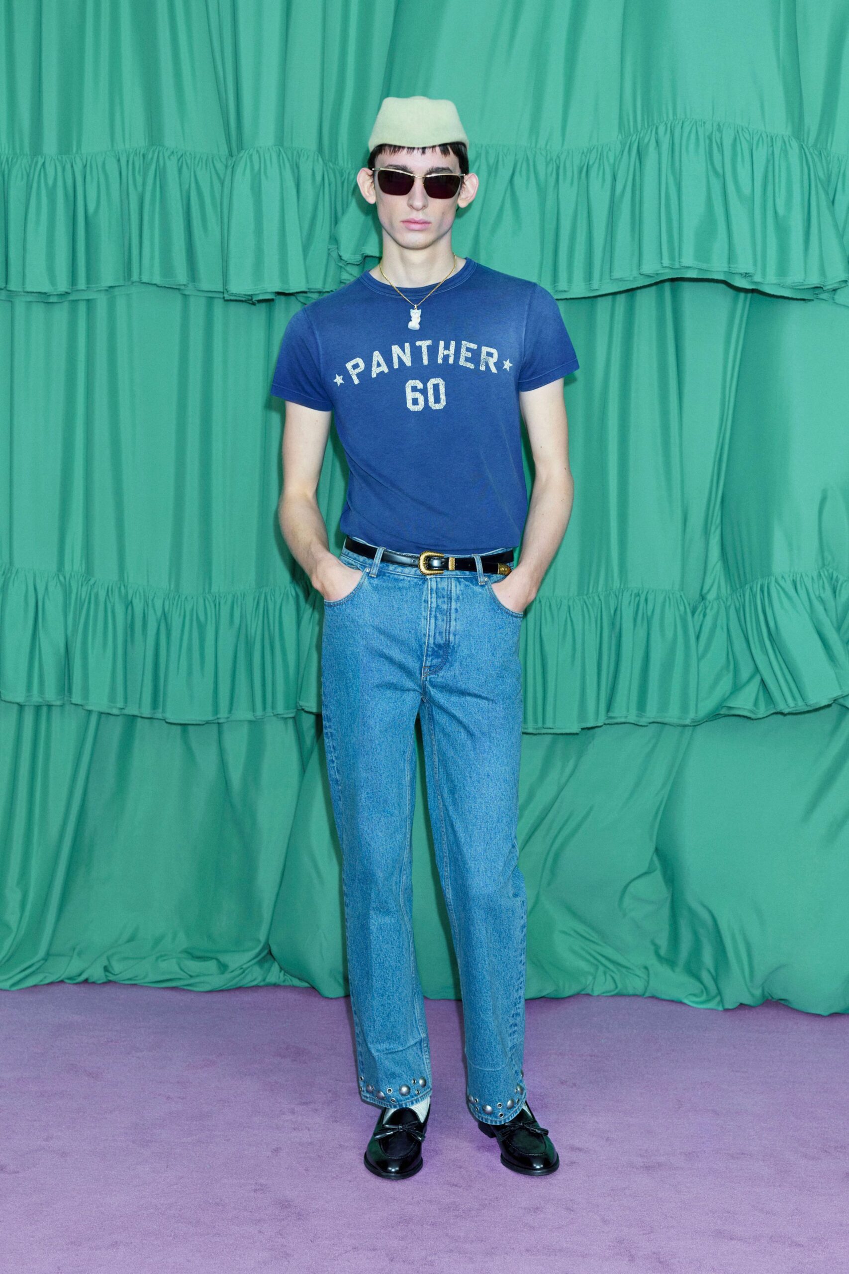 blue cotton short-sleeve collared fitted printed t-shirt