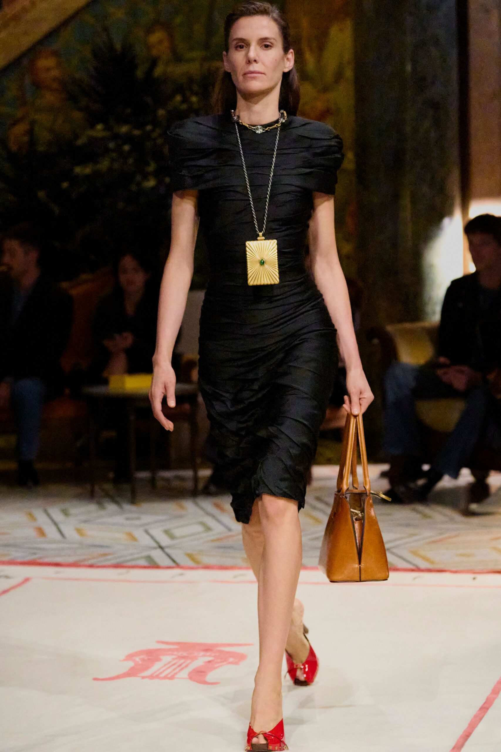 black fitted ruched dress