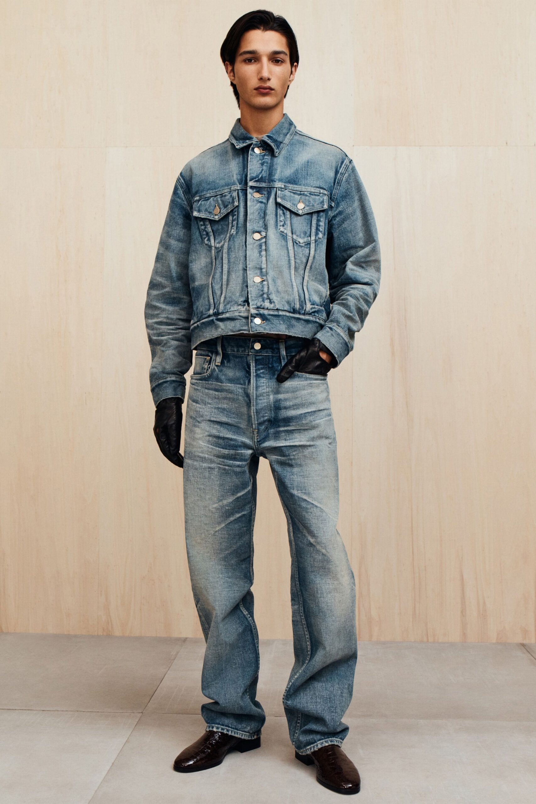 blue denim long-sleeve collared fitted buttoned cropped jacket