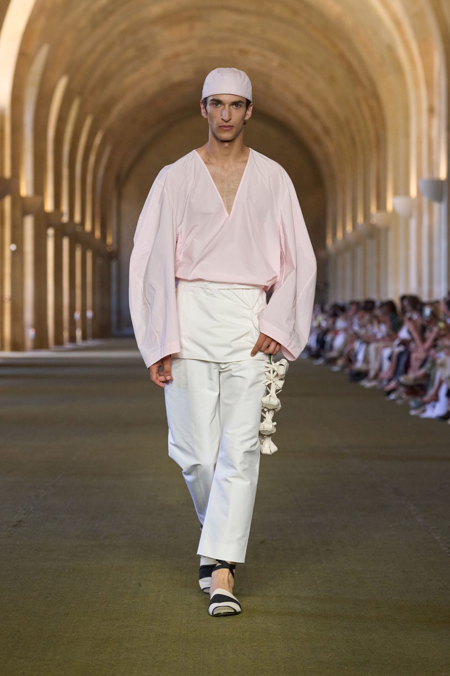white cotton tailored high-waisted zippered pants