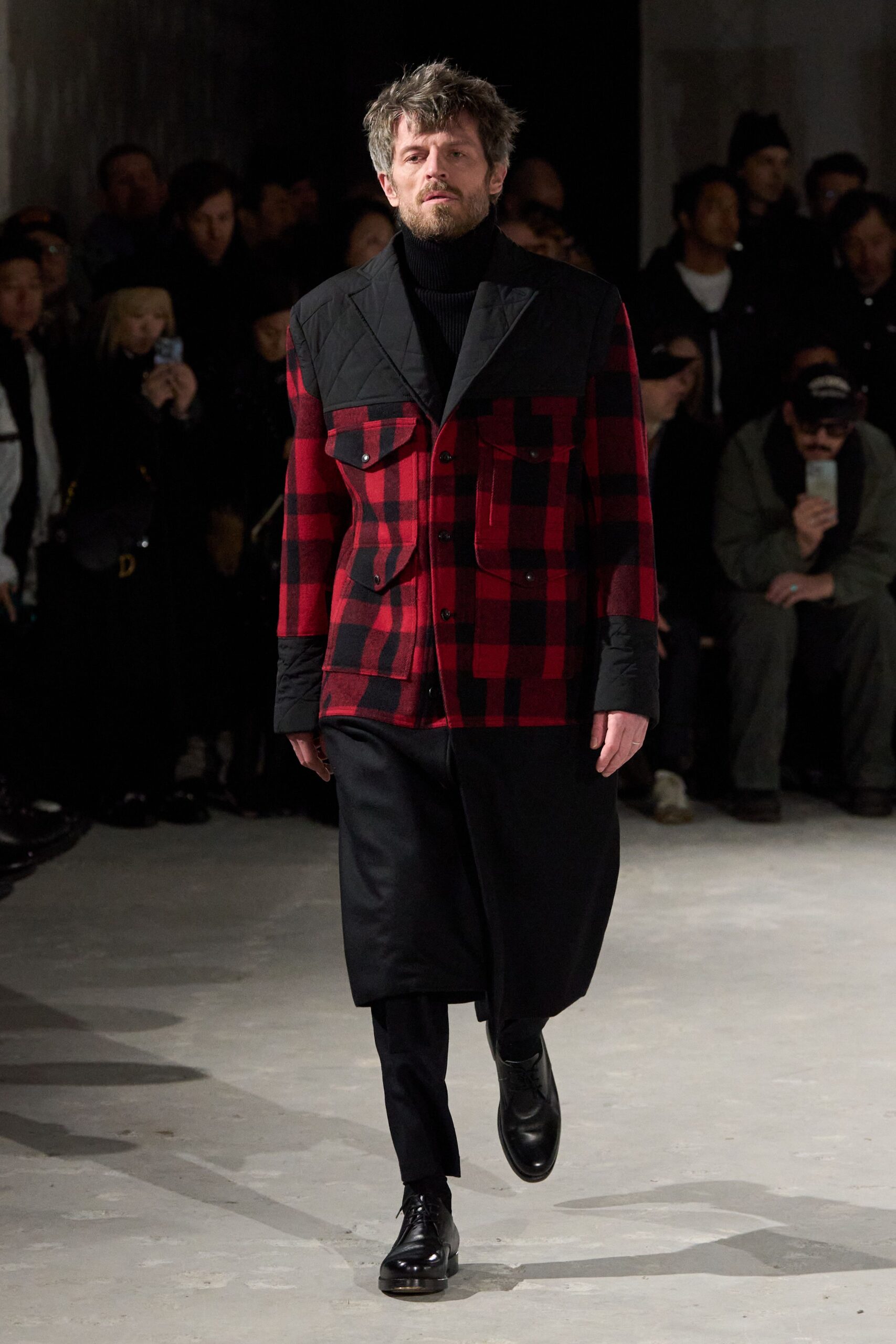 red wool long-sleeve collared fitted checked coat