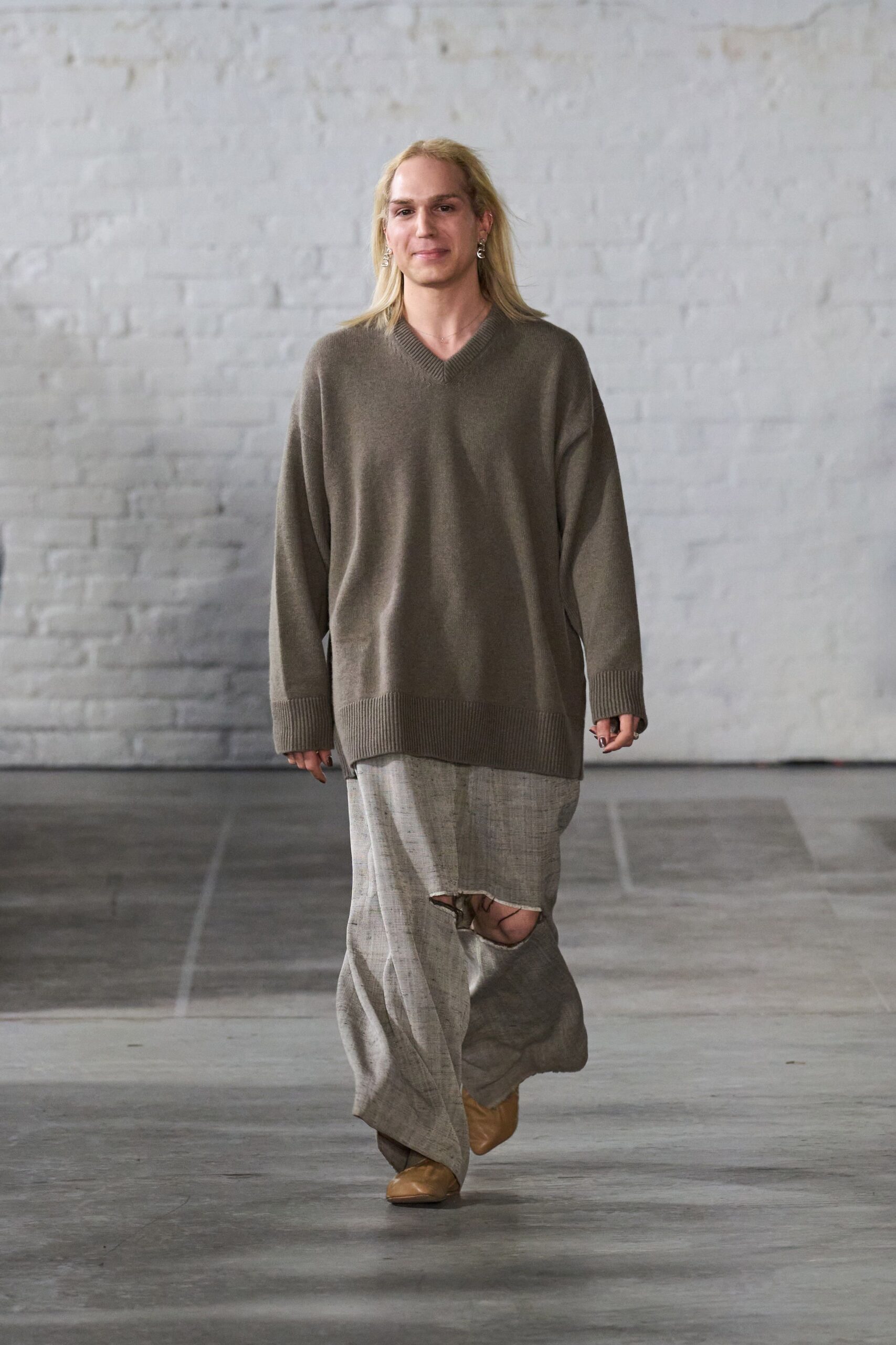 brown wool long-sleeve v-neck oversized sweater