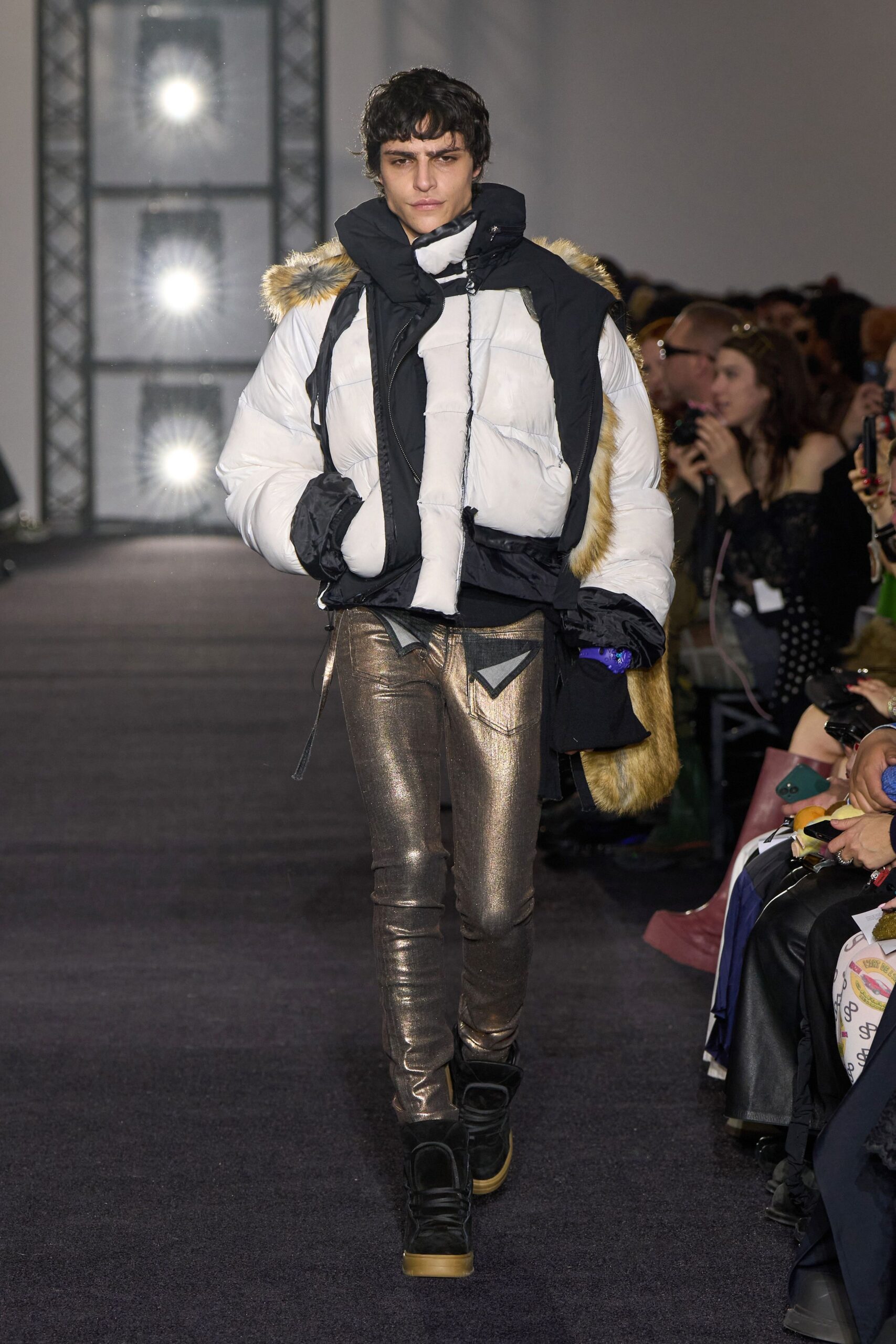 gold metallic slim straight-leg shiny pants