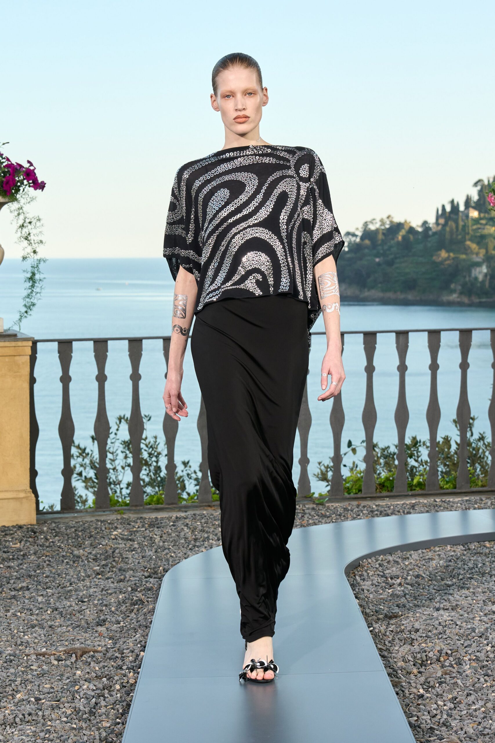 black silk short-sleeve high-neck relaxed printed top