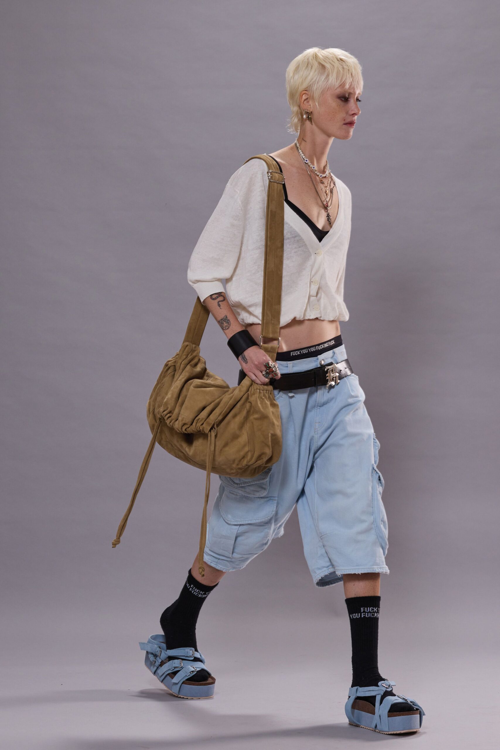white cotton short-sleeve v-neck relaxed cropped top