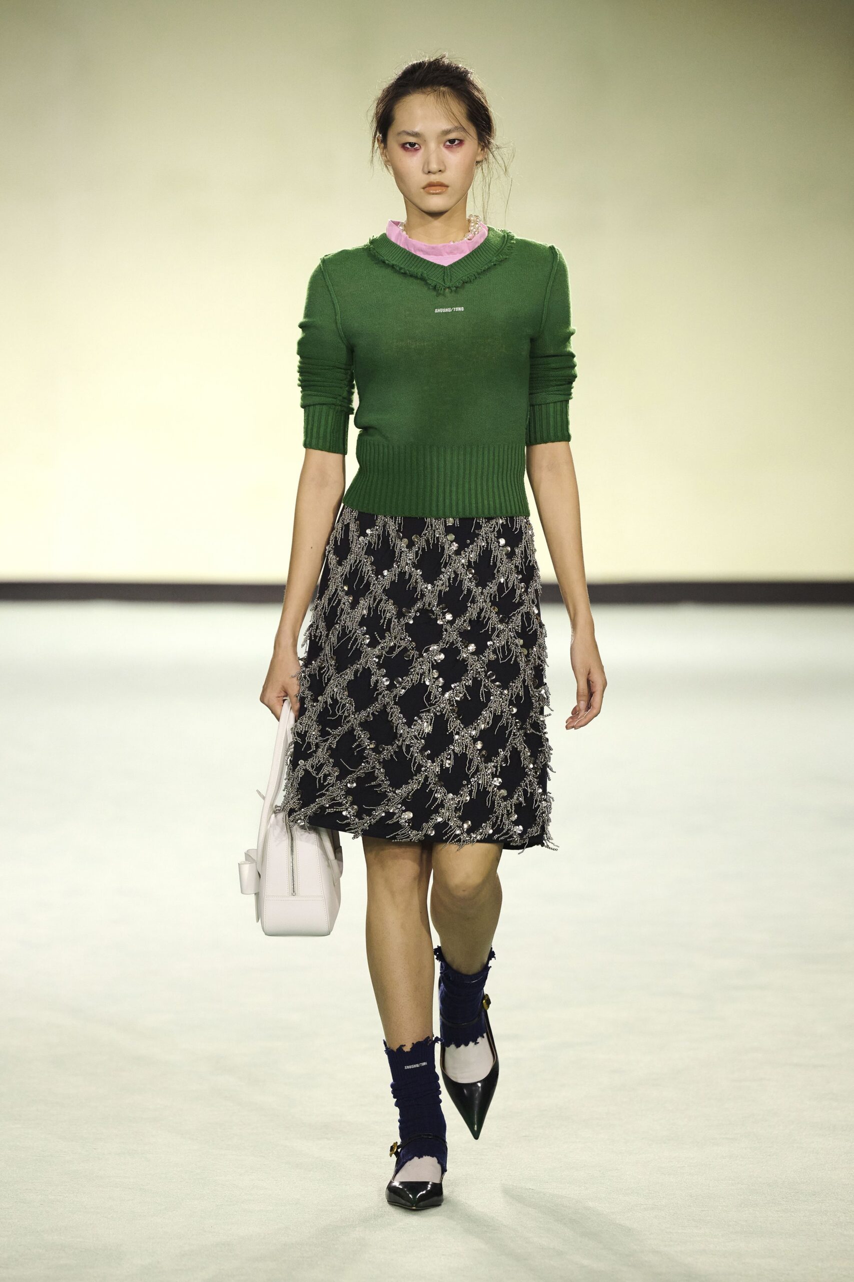 green cotton short-sleeve v-neck fitted ribbed top
