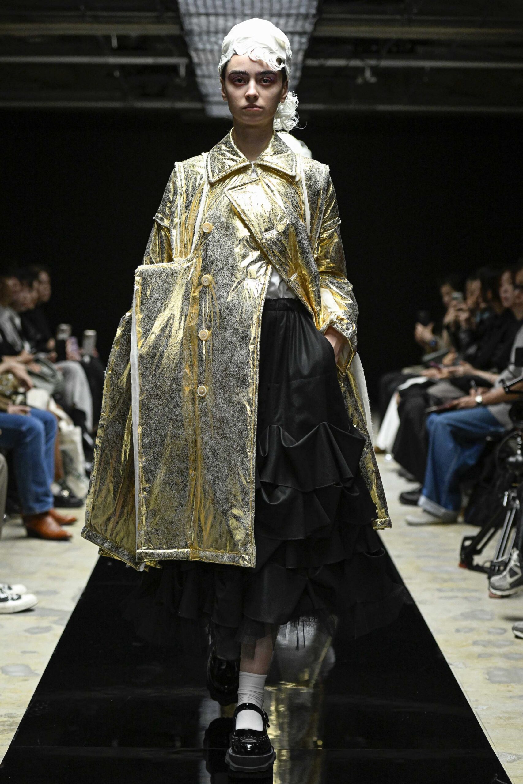 gold vinyl long-sleeve collared relaxed buttoned layered coat