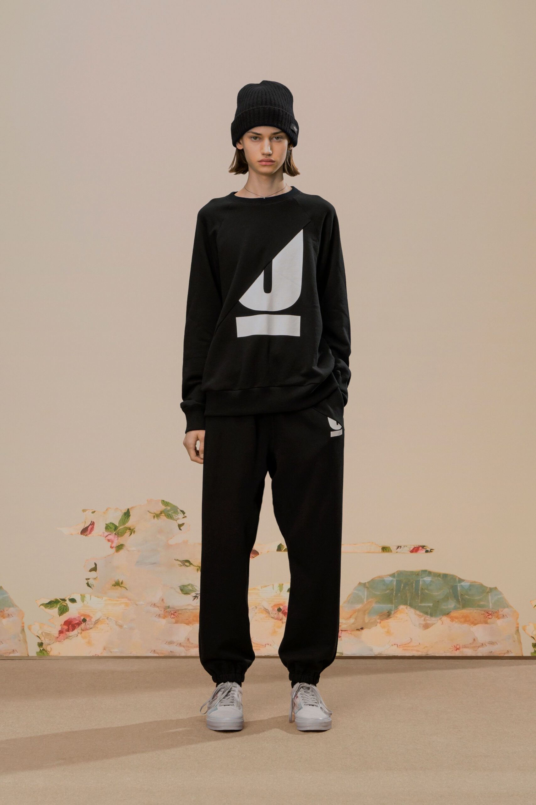 black cotton long-sleeve collared relaxed printed sweater