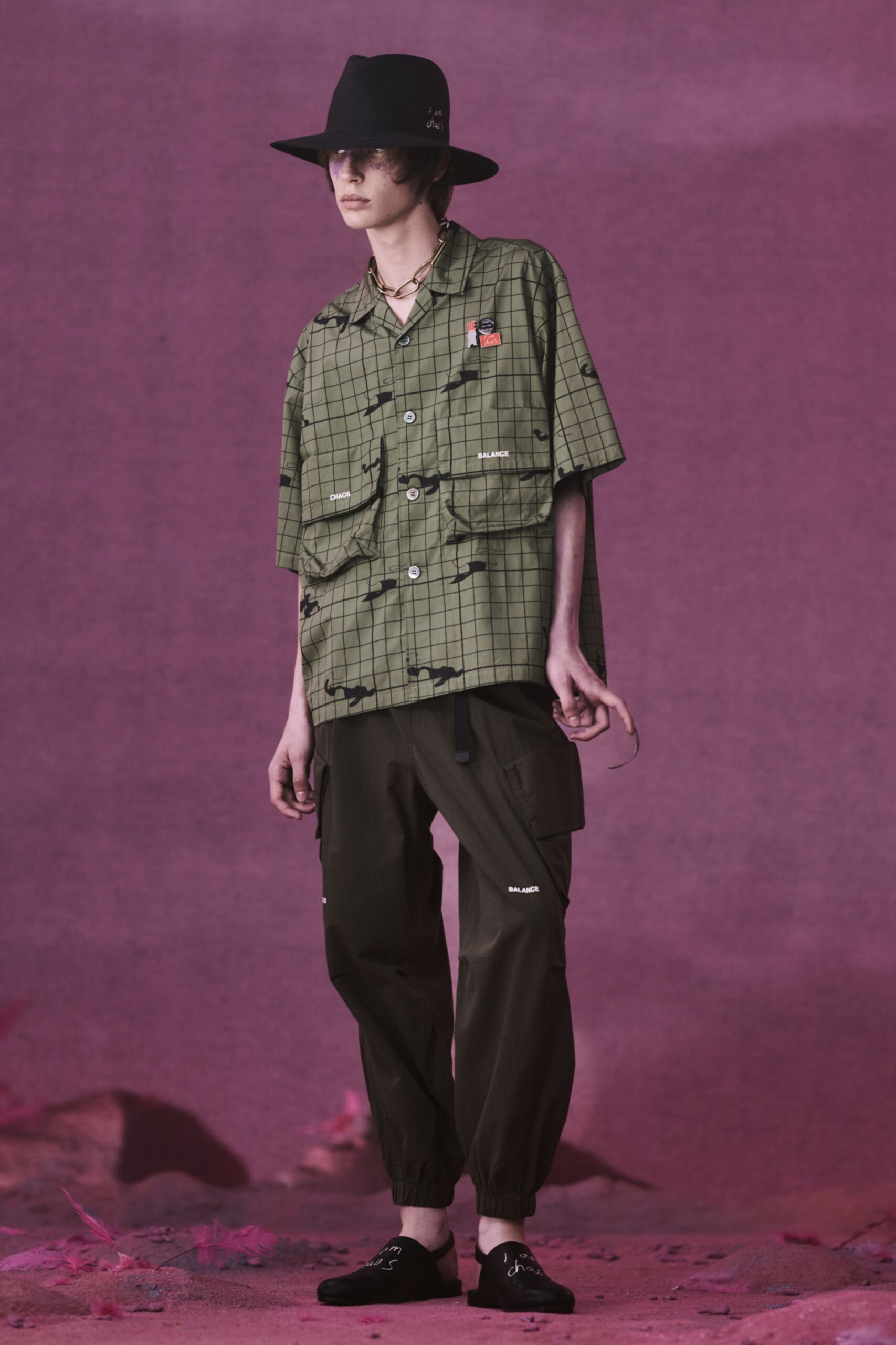 brown cotton relaxed cargo pants