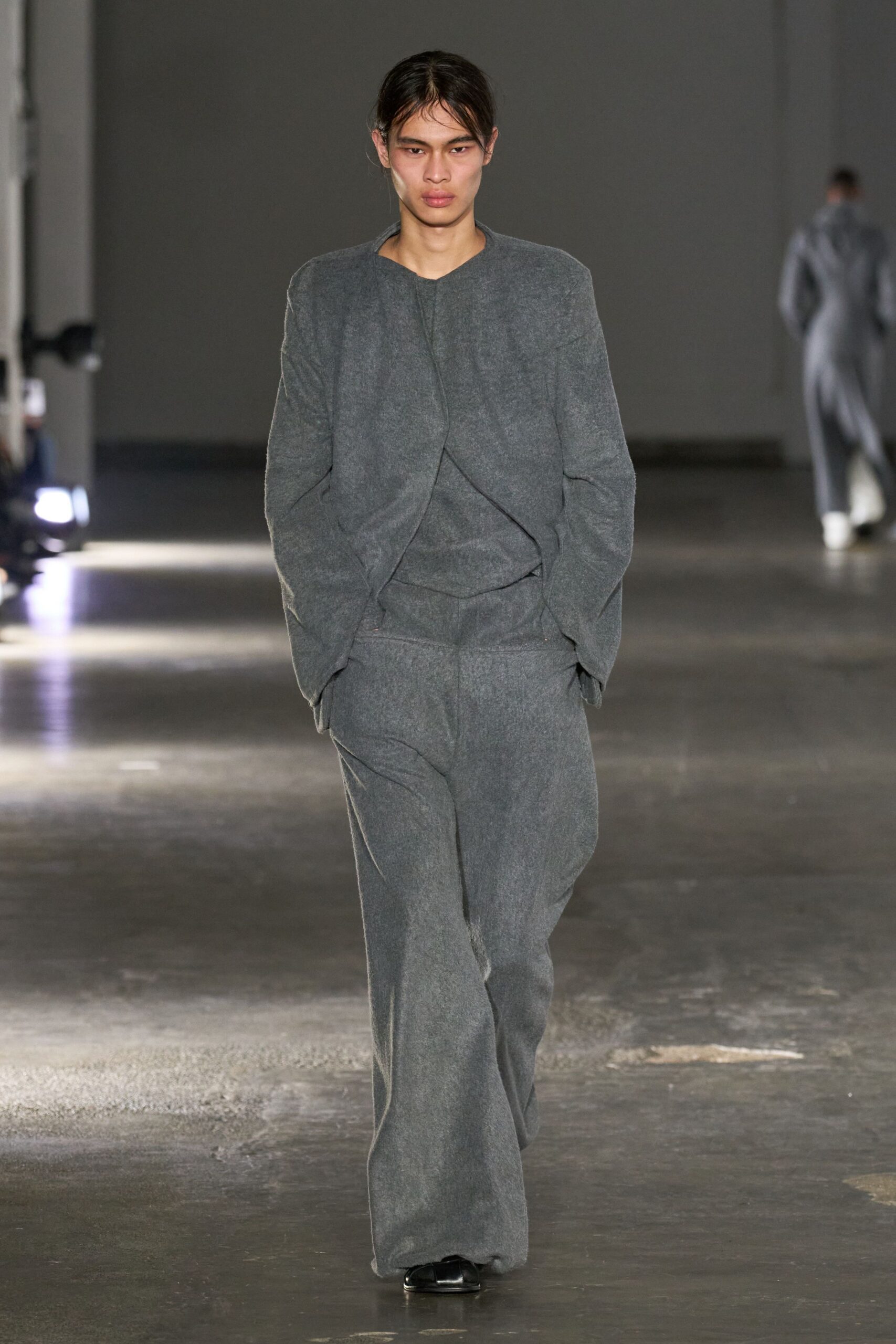 gray relaxed cotton suit