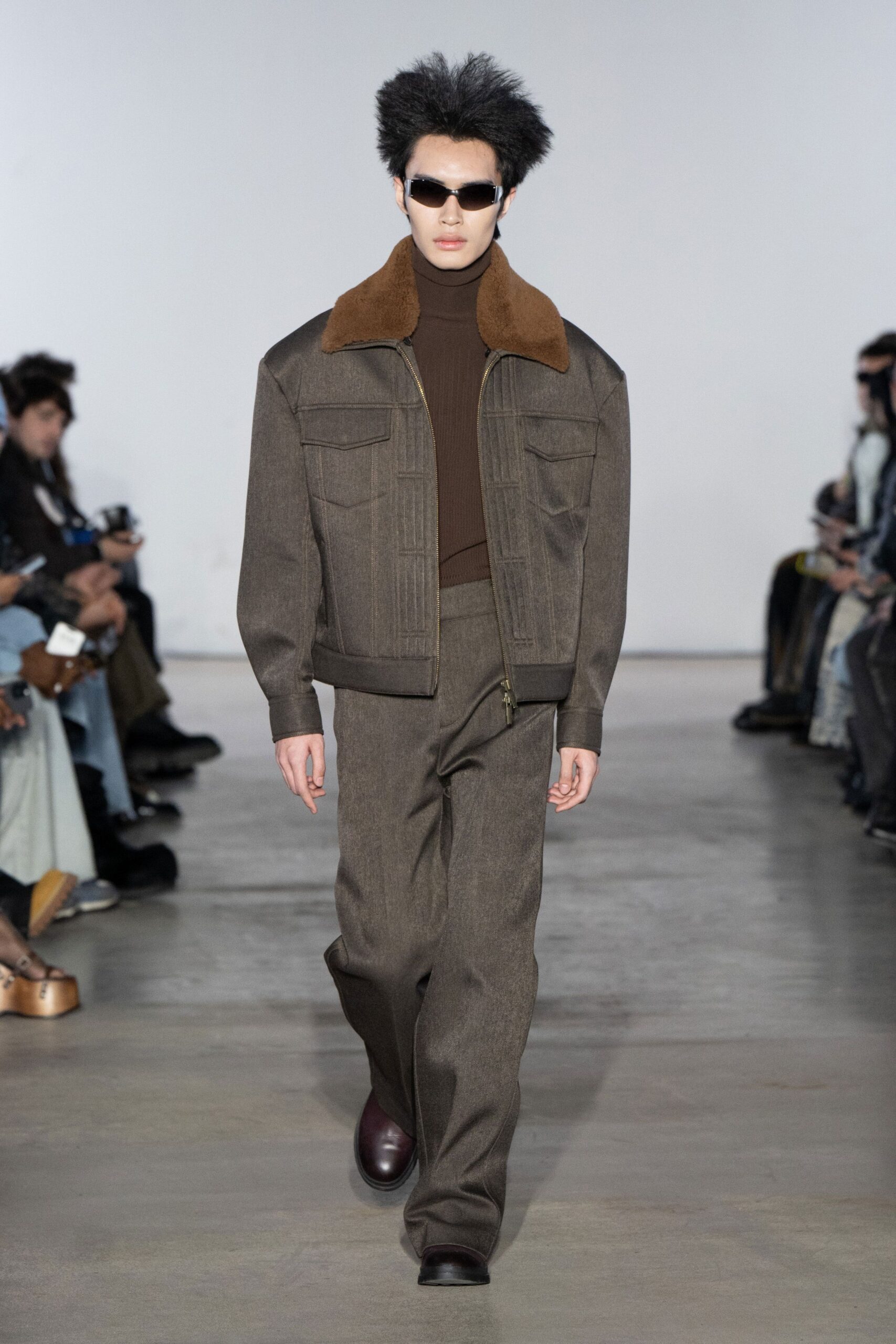 brown wool long-sleeve collared fitted zippered jacket