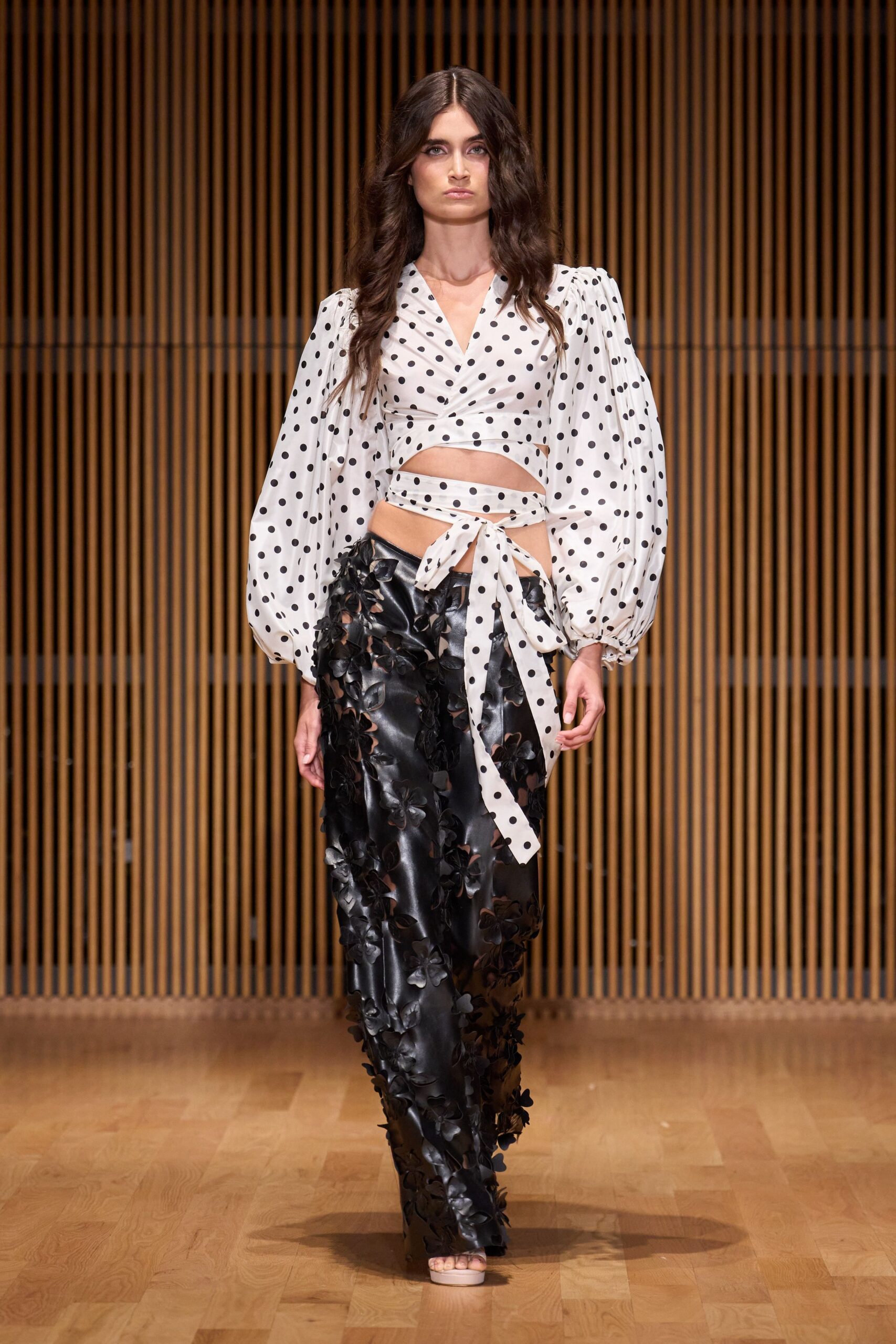 white silk long-sleeve v-neck fitted polka-dot ruffled top