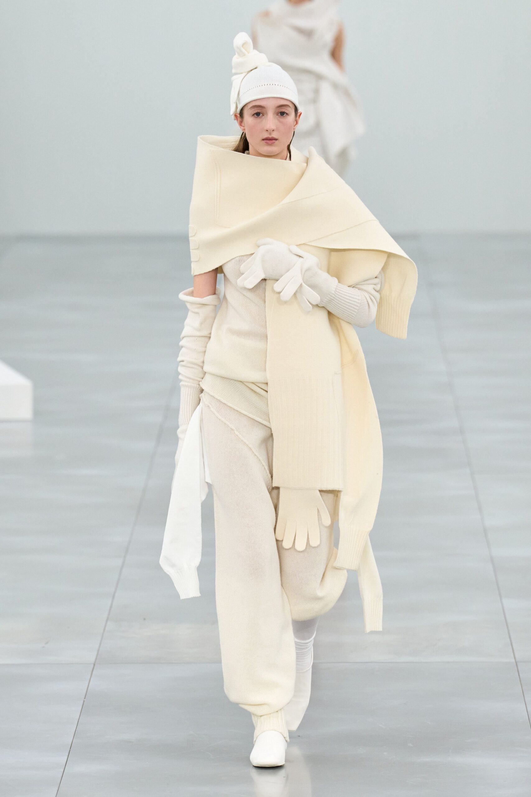 white cotton gloves