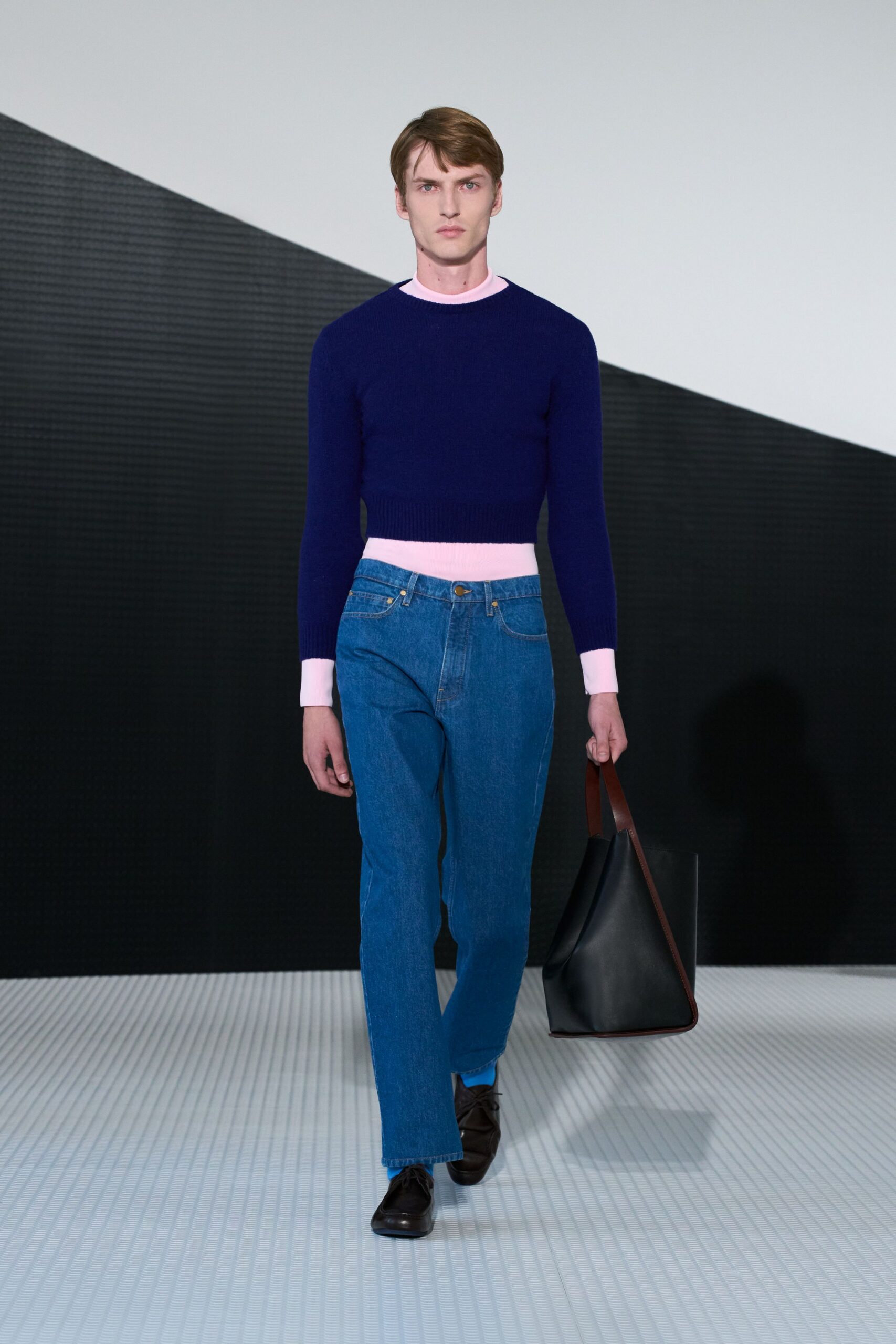 navy pink fitted sweater with jeans