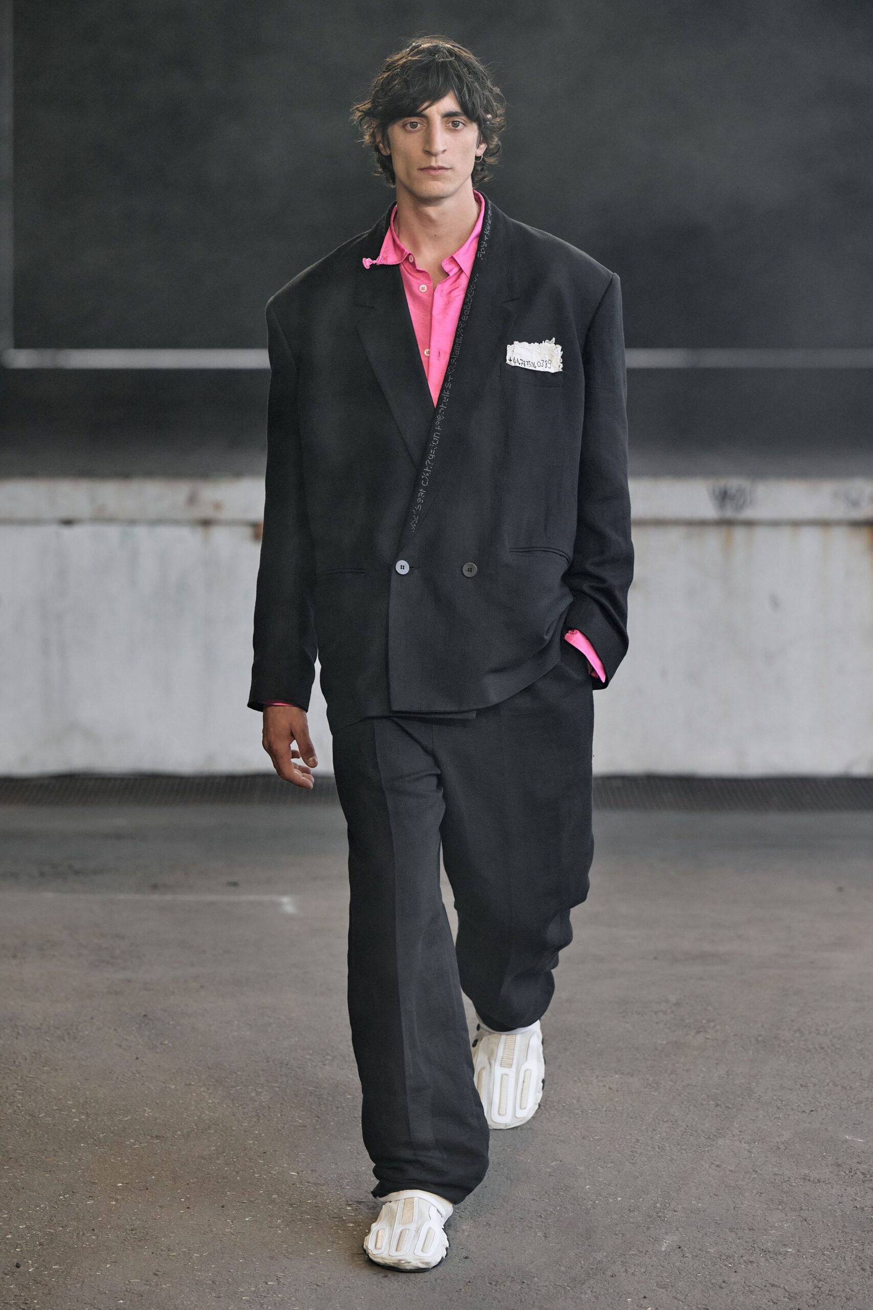 black oversized blazer with pink shirt