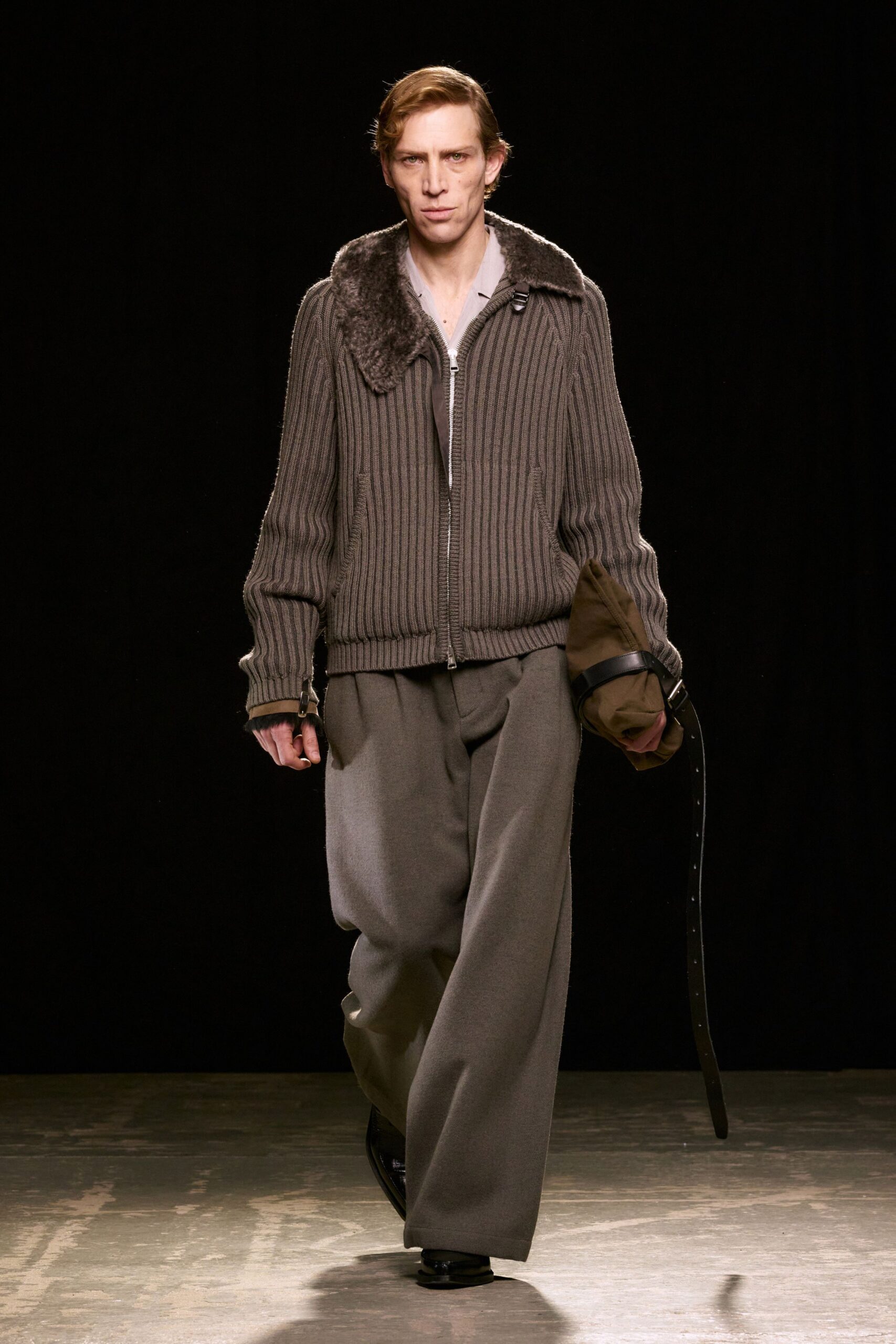 gray wool long-sleeve collared relaxed ribbed jacket