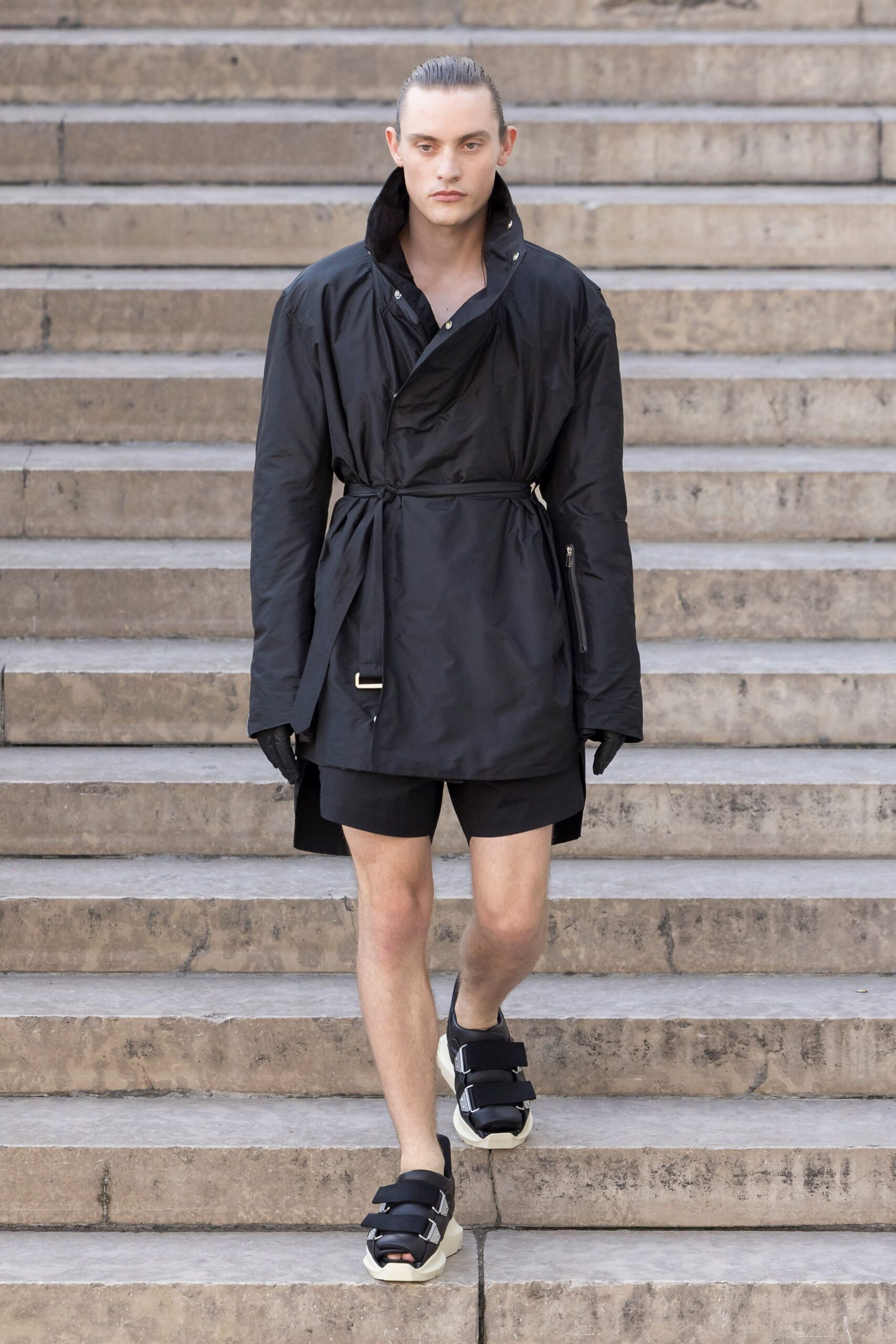 black jersey long-sleeve collared relaxed belted coat