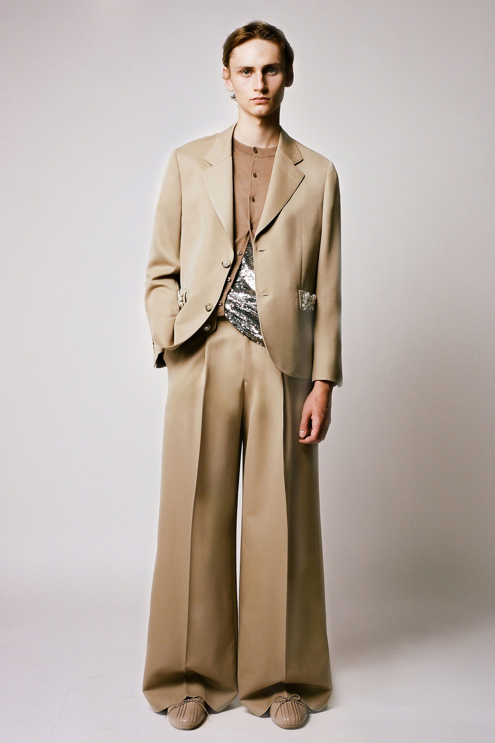 beige wool long-sleeve collared tailored buttoned suit