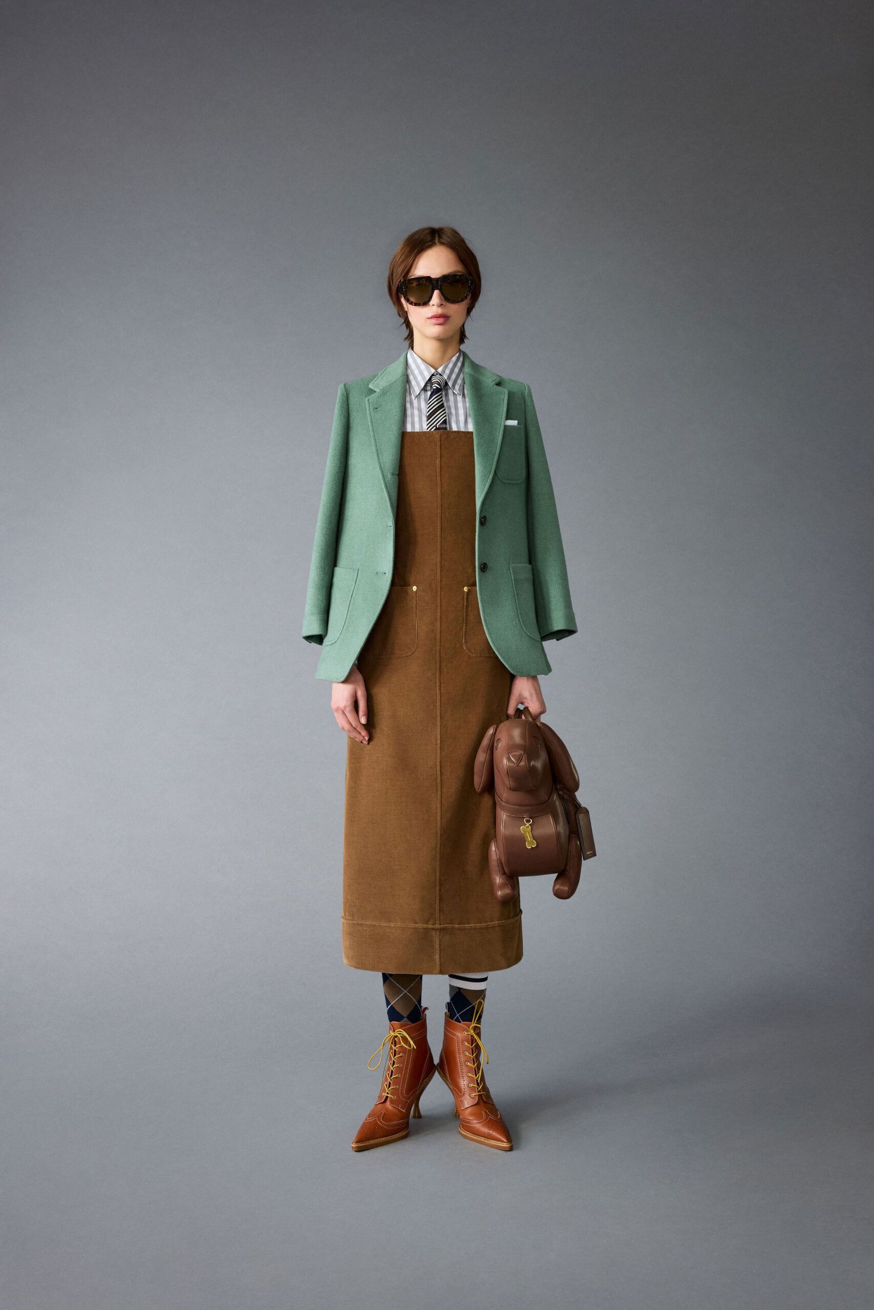 green wool long-sleeve collared tailored blazer