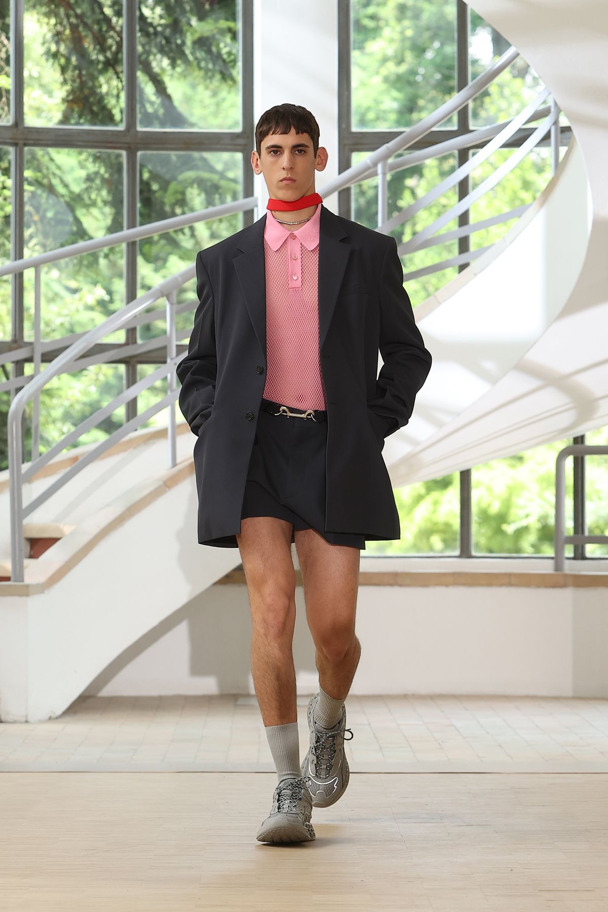 pink short-sleeve collared fitted textured top