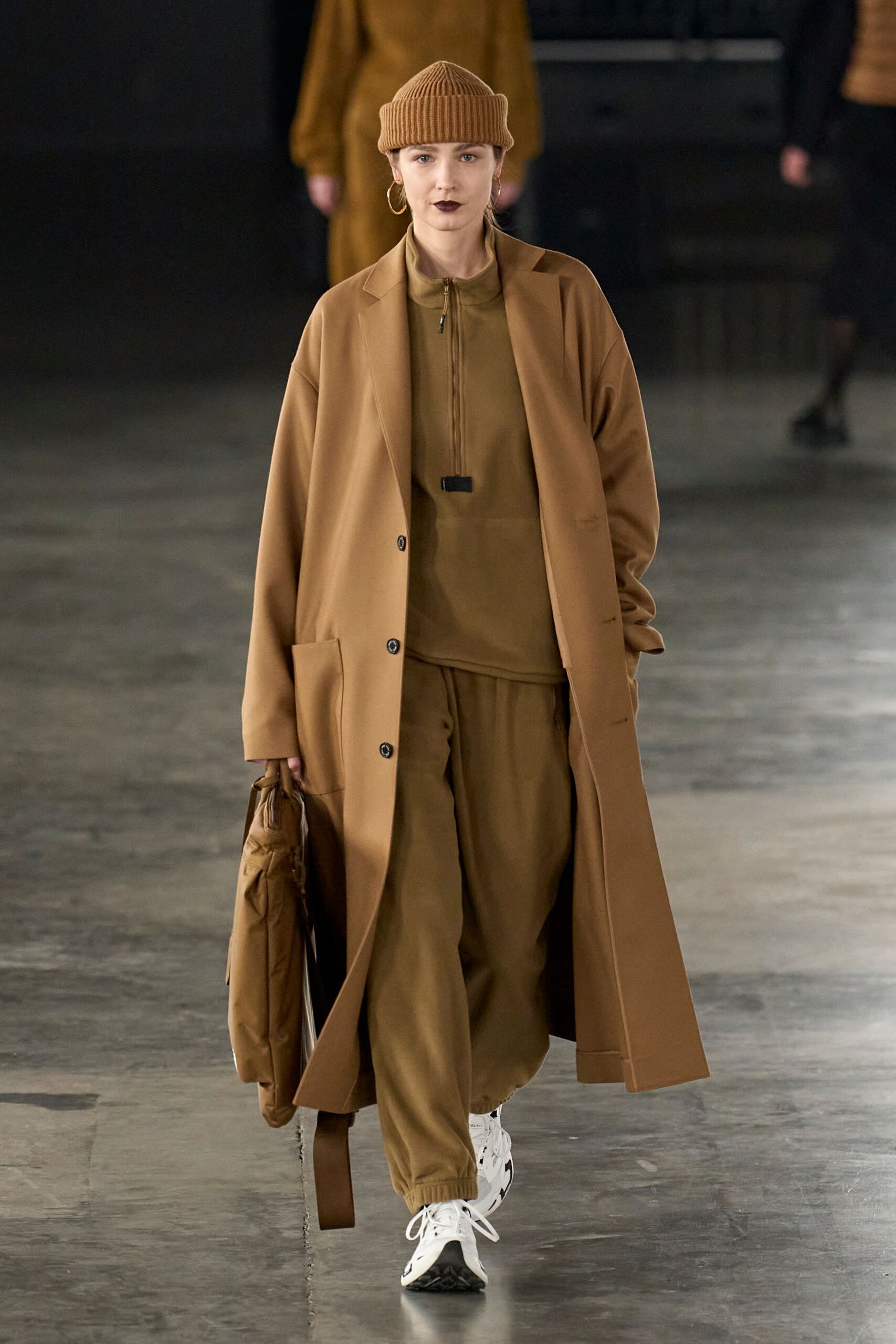 brown cotton long-sleeve collared relaxed buttoned coat