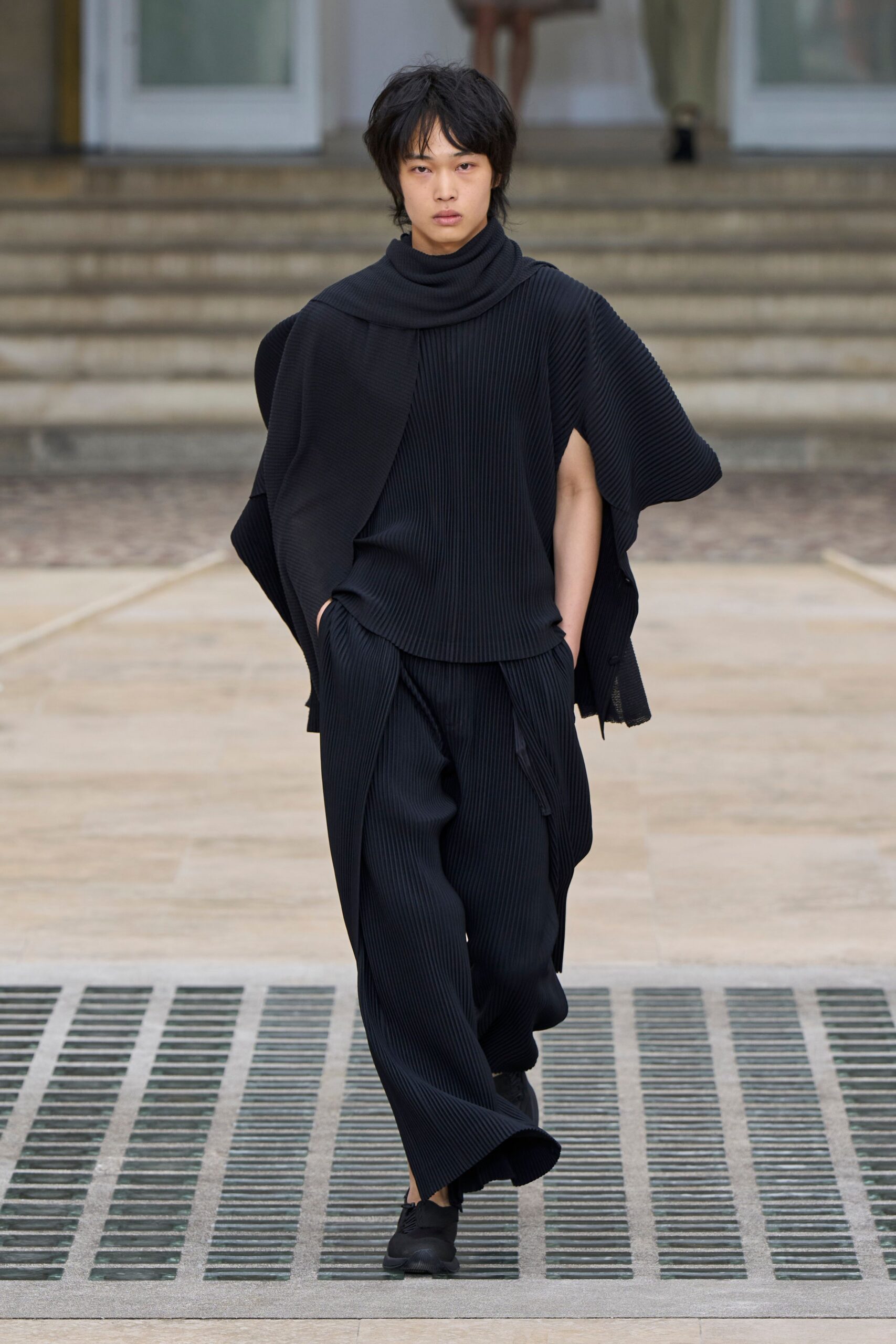 black relaxed top and pants