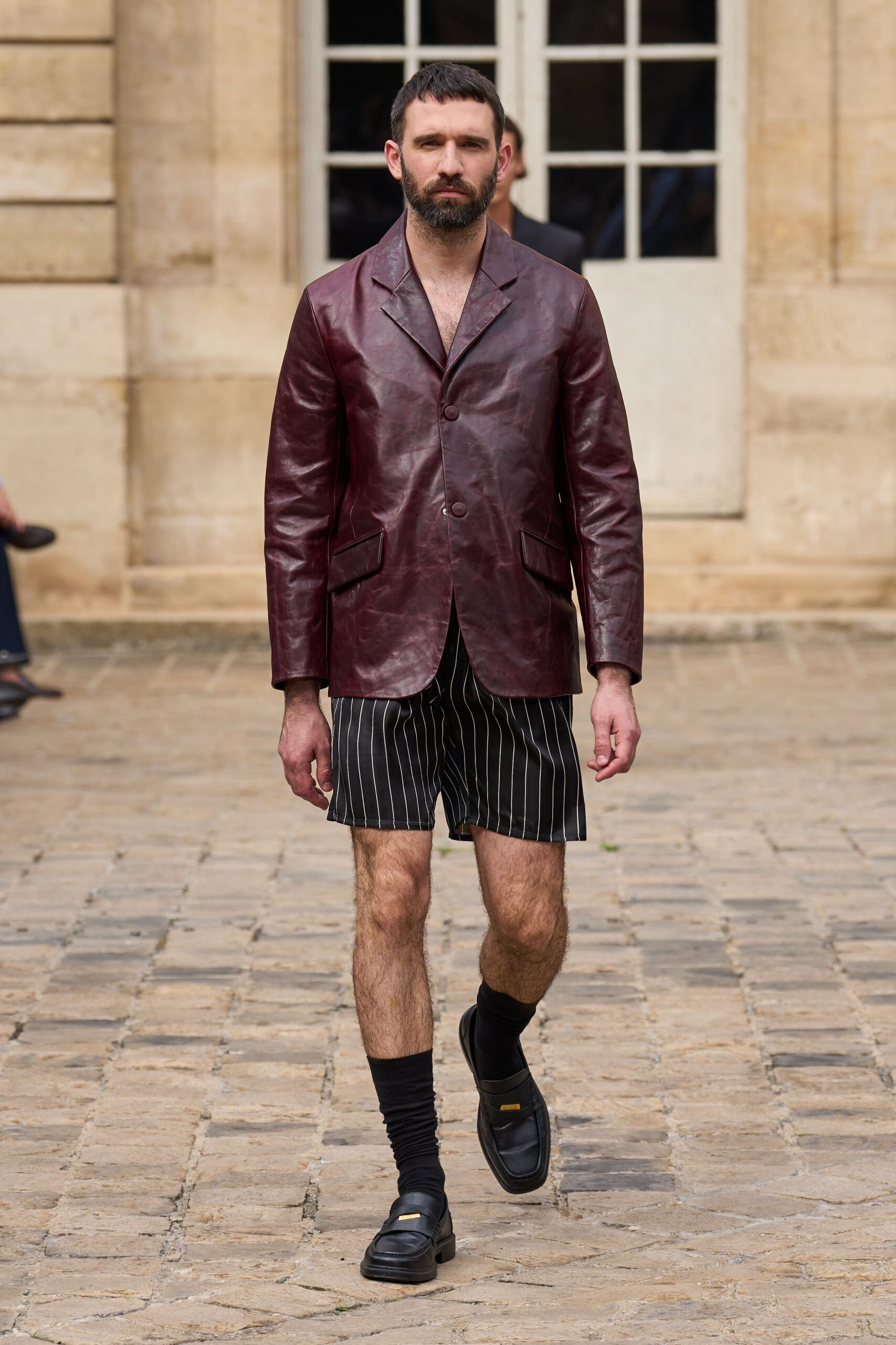 maroon leather long-sleeve collared structured blazer