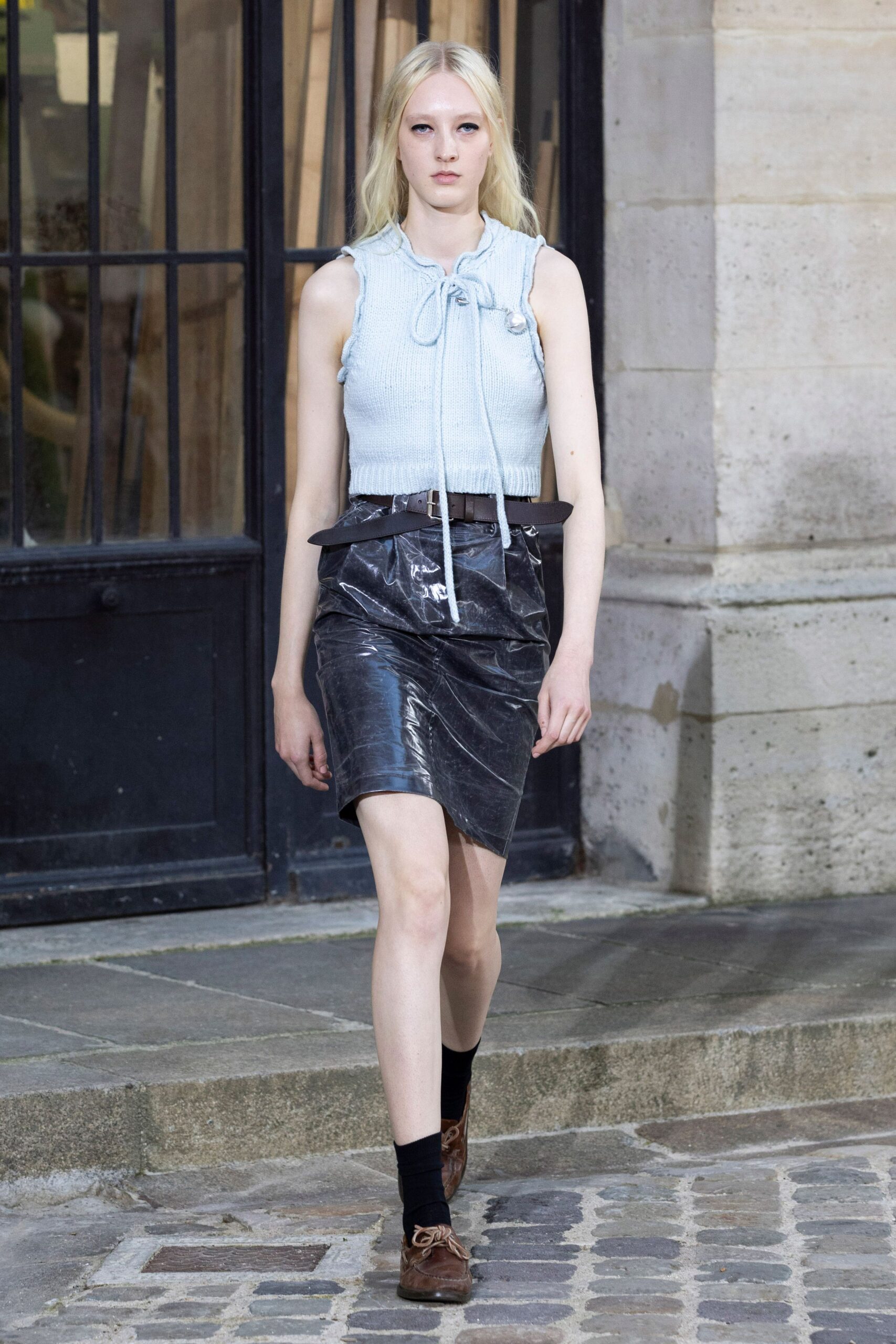 black vinyl fitted pencil mini skirt
