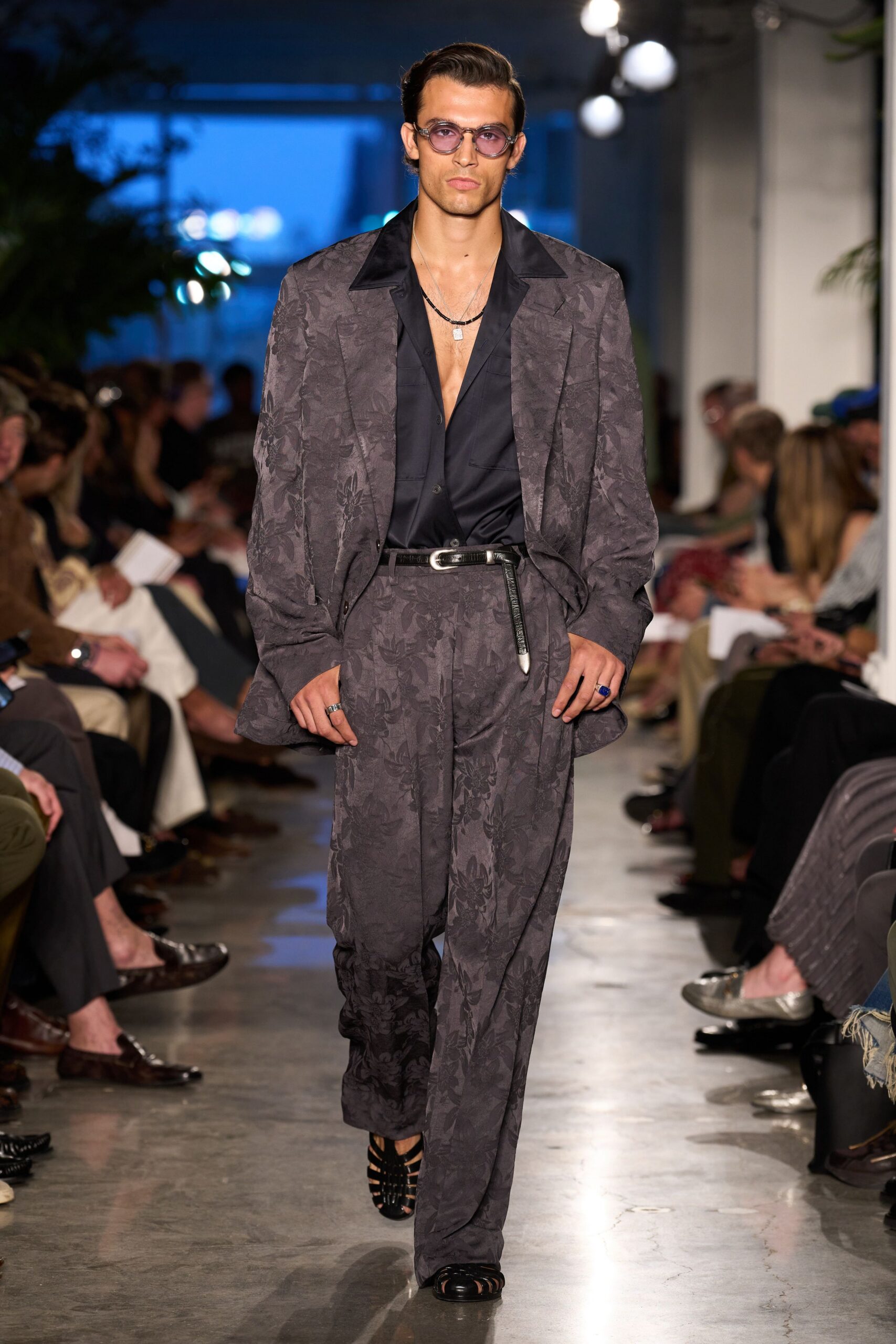 gray cotton long-sleeve collared tailored printed suit