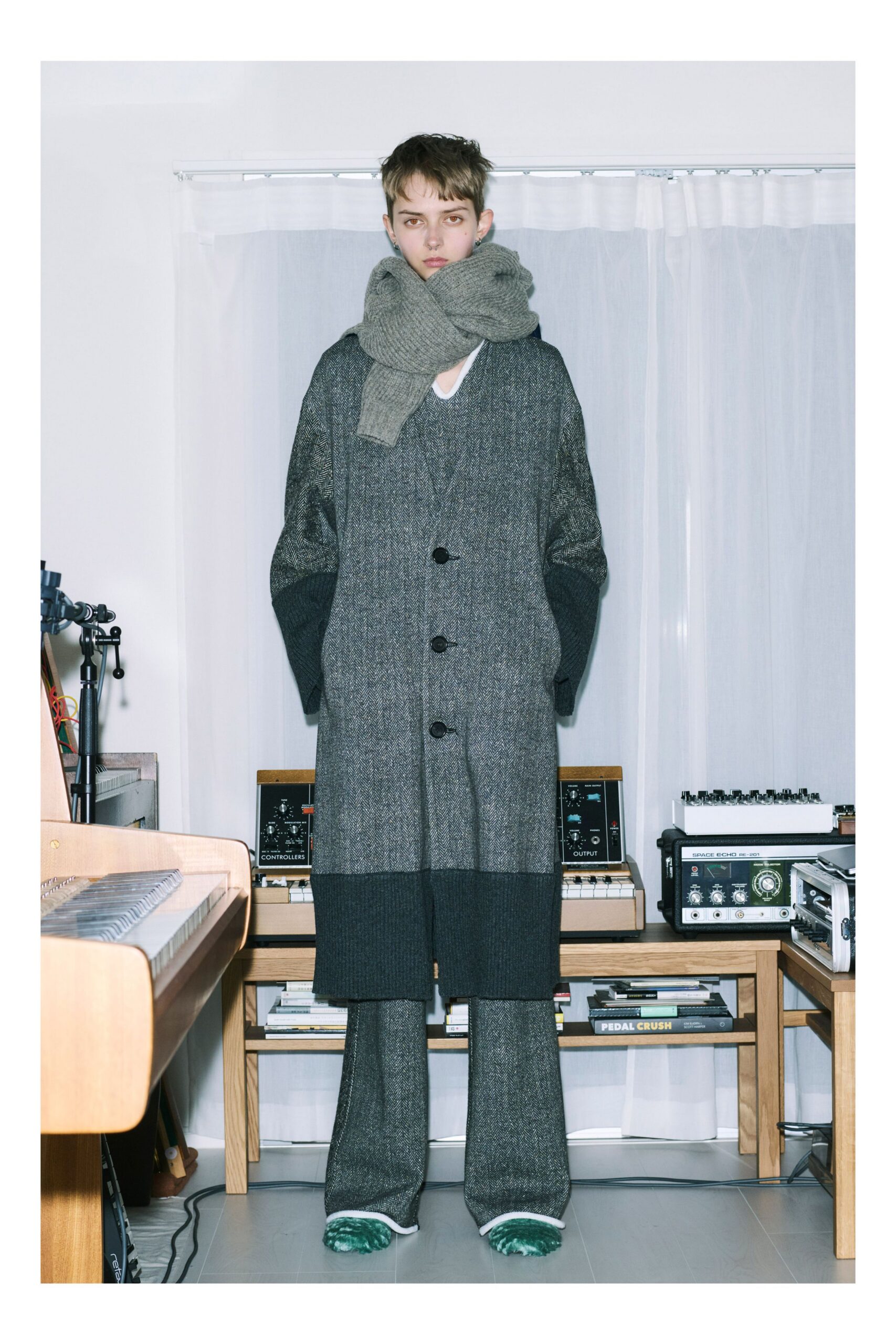 gray wool long-sleeve collared relaxed buttoned maxi coat