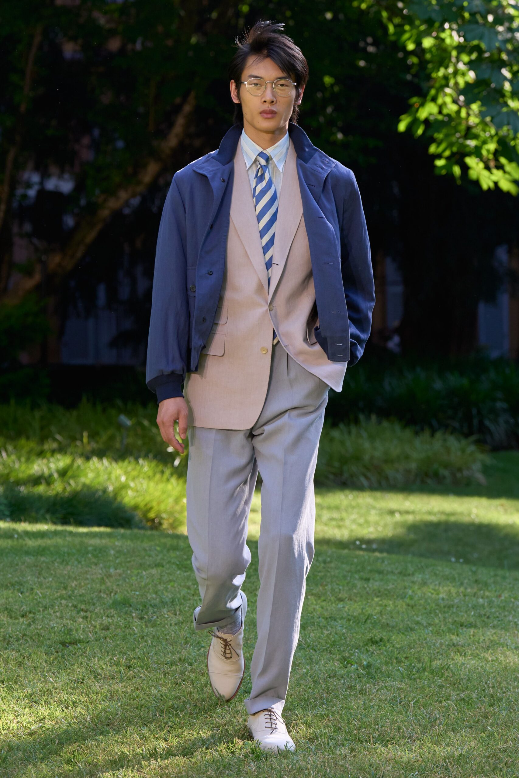 blue jacket beige suit gray pants