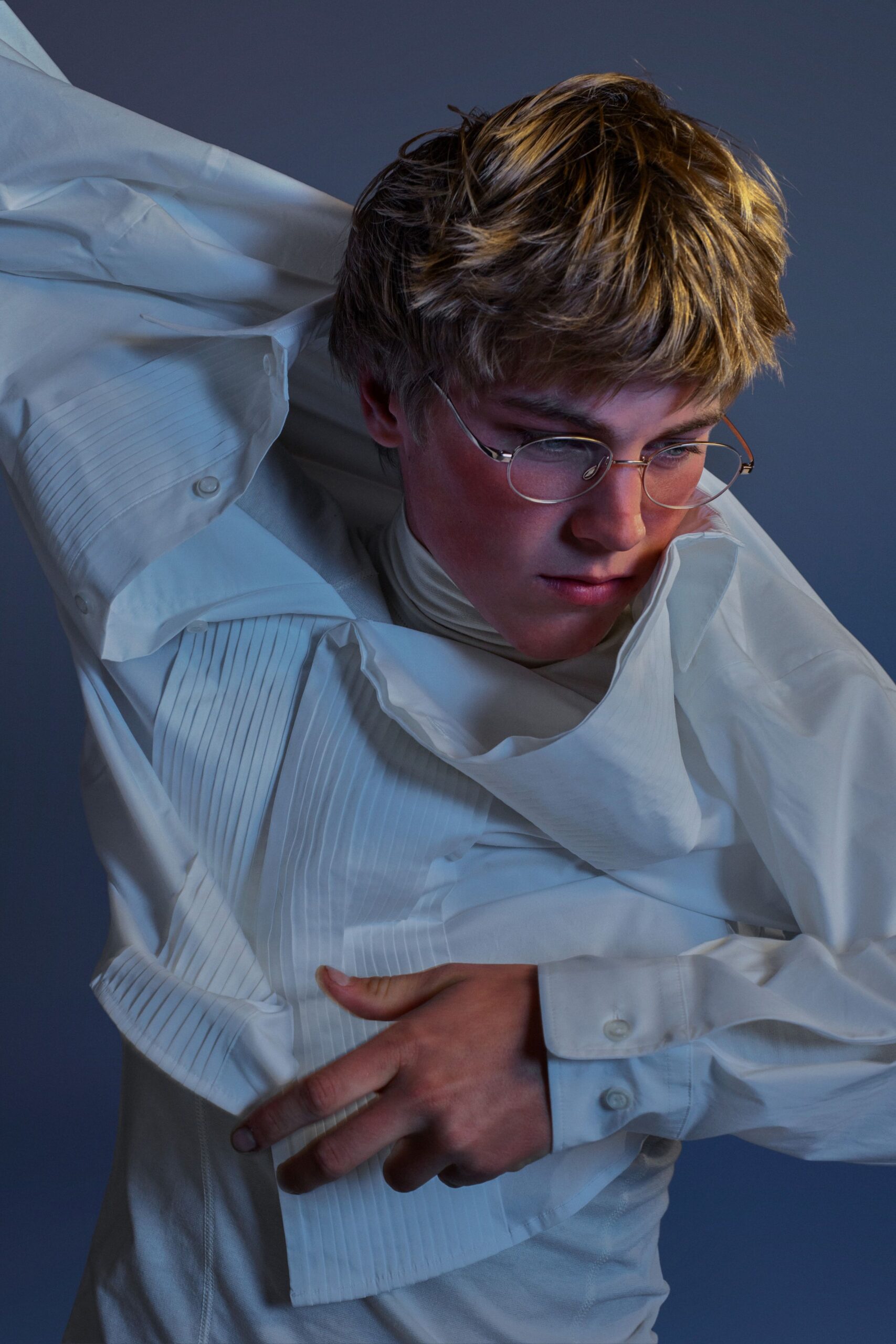 fitted white collared shirt