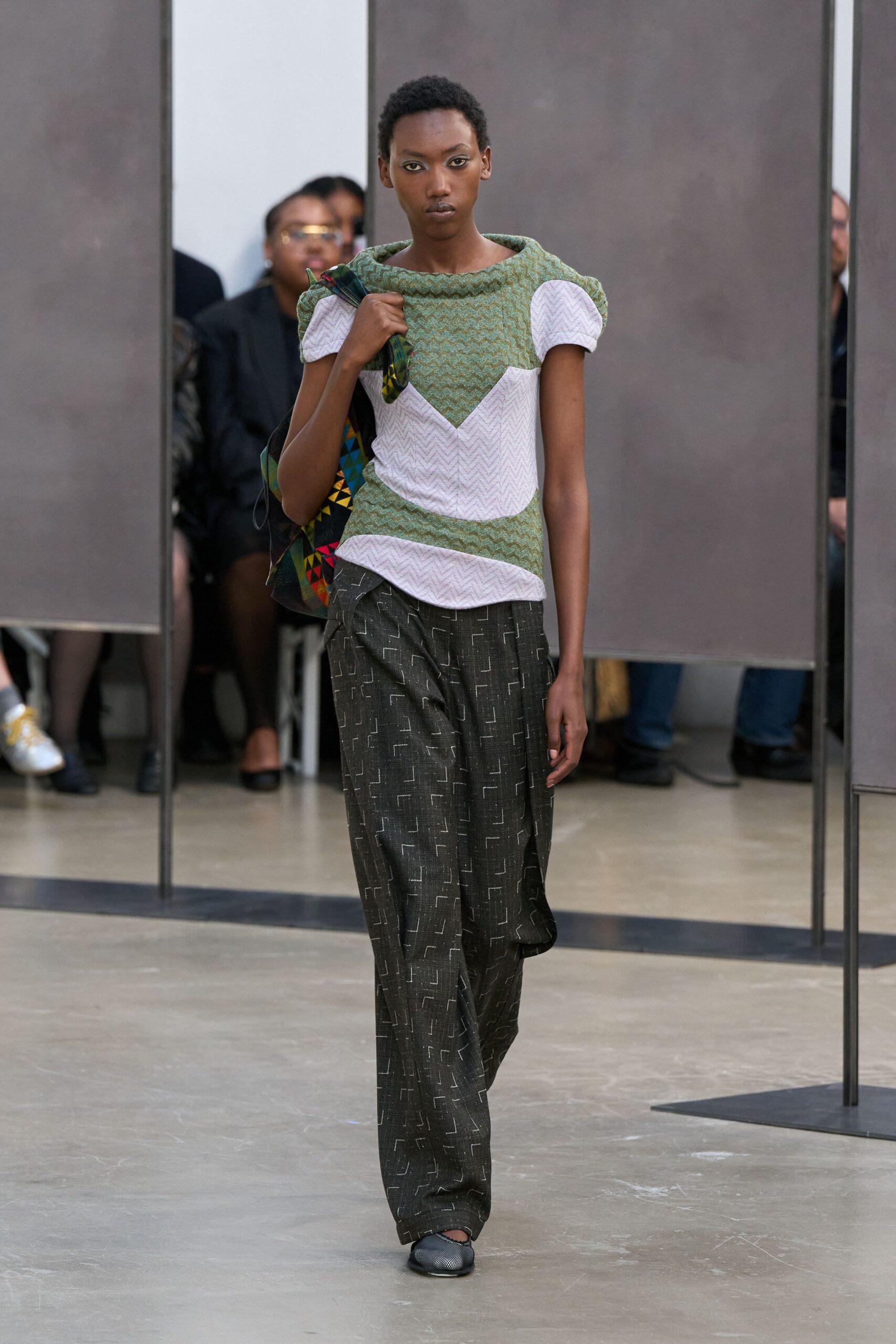 green cotton short-sleeve collared fitted printed top