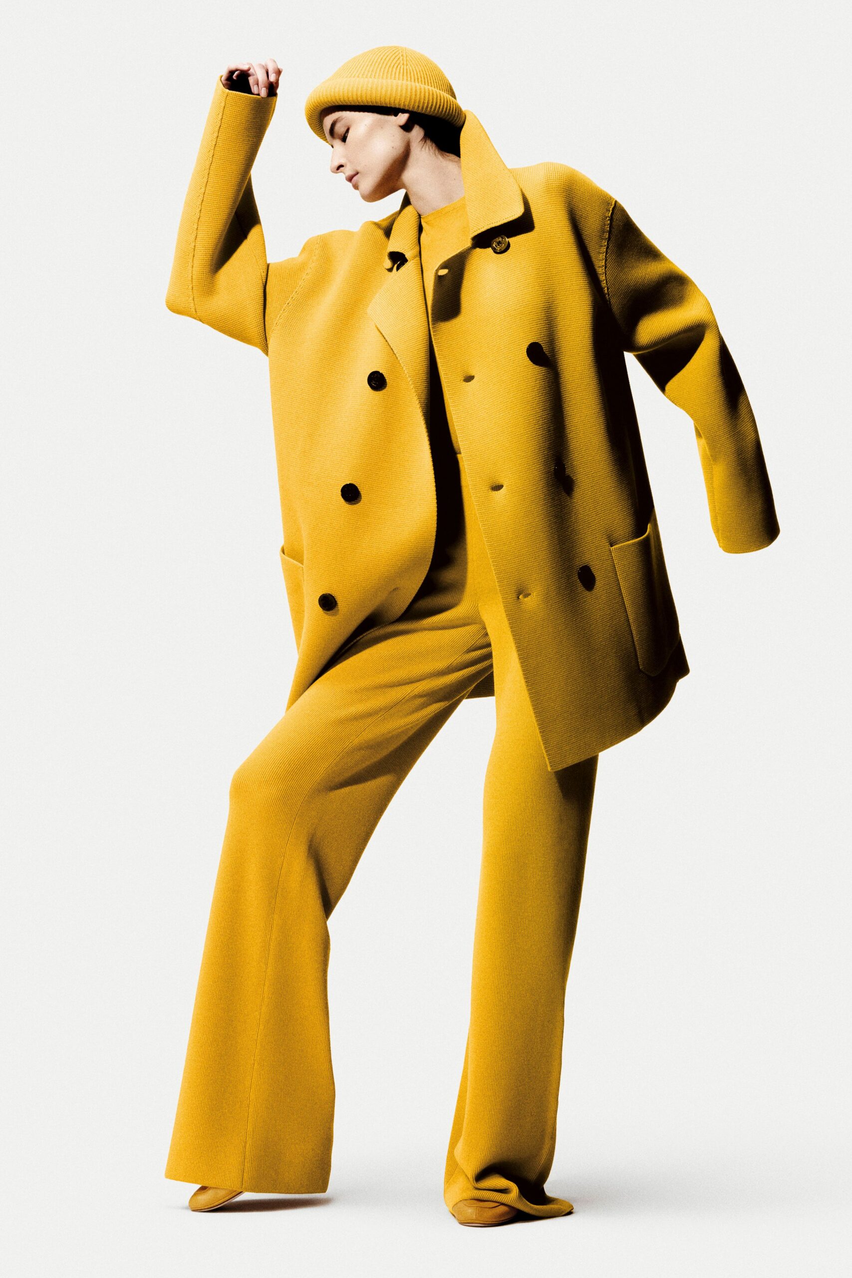 yellow wool long-sleeve collared oversized buttoned coat