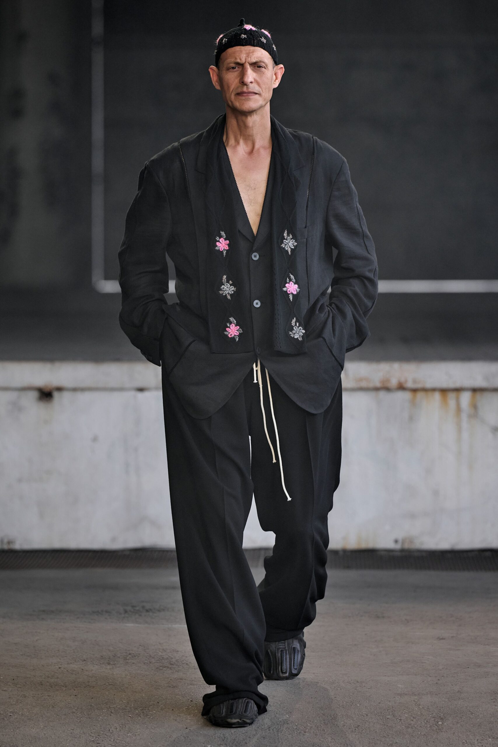black relaxed blazer and pants