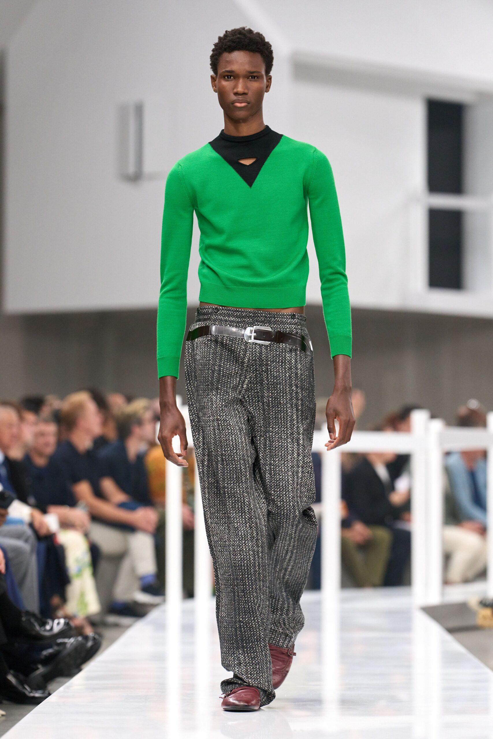 green cotton long-sleeve v-neck fitted sweater