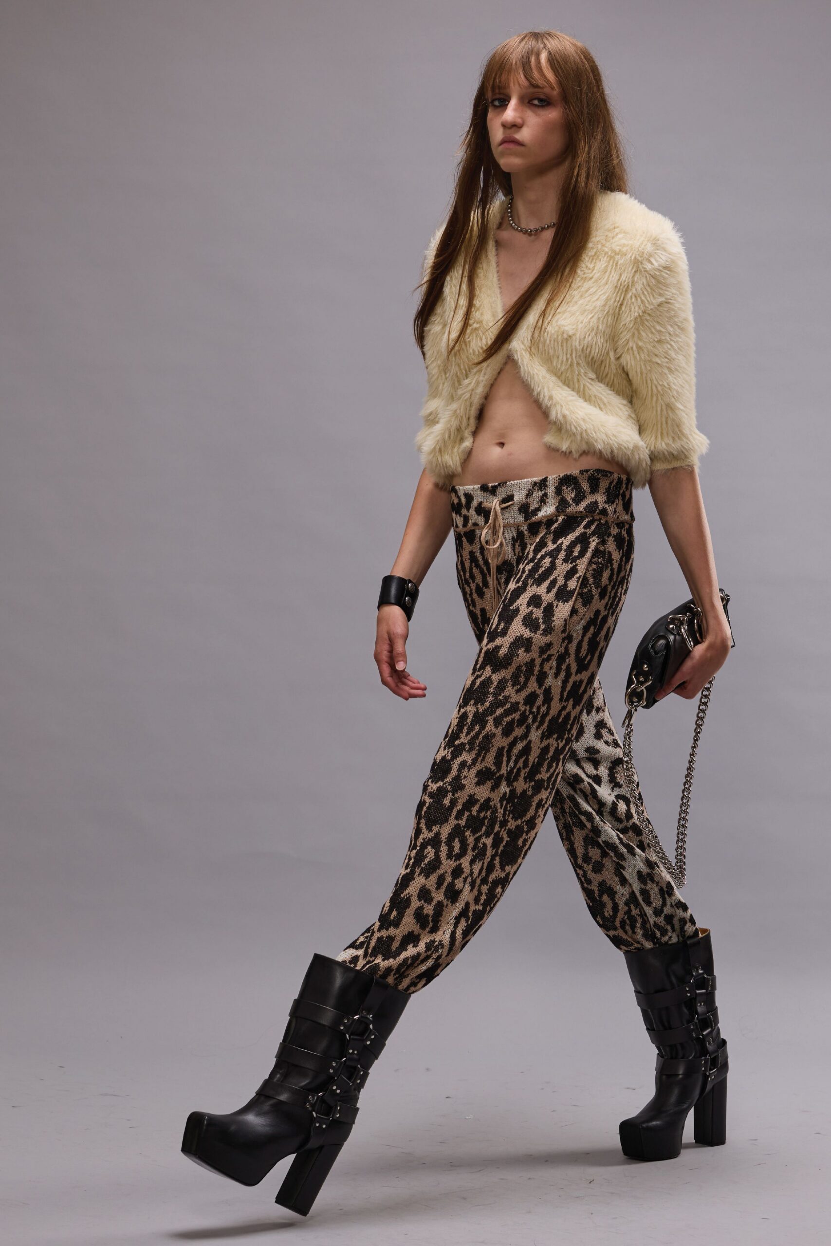 beige faux-fur short-sleeve relaxed cropped jacket