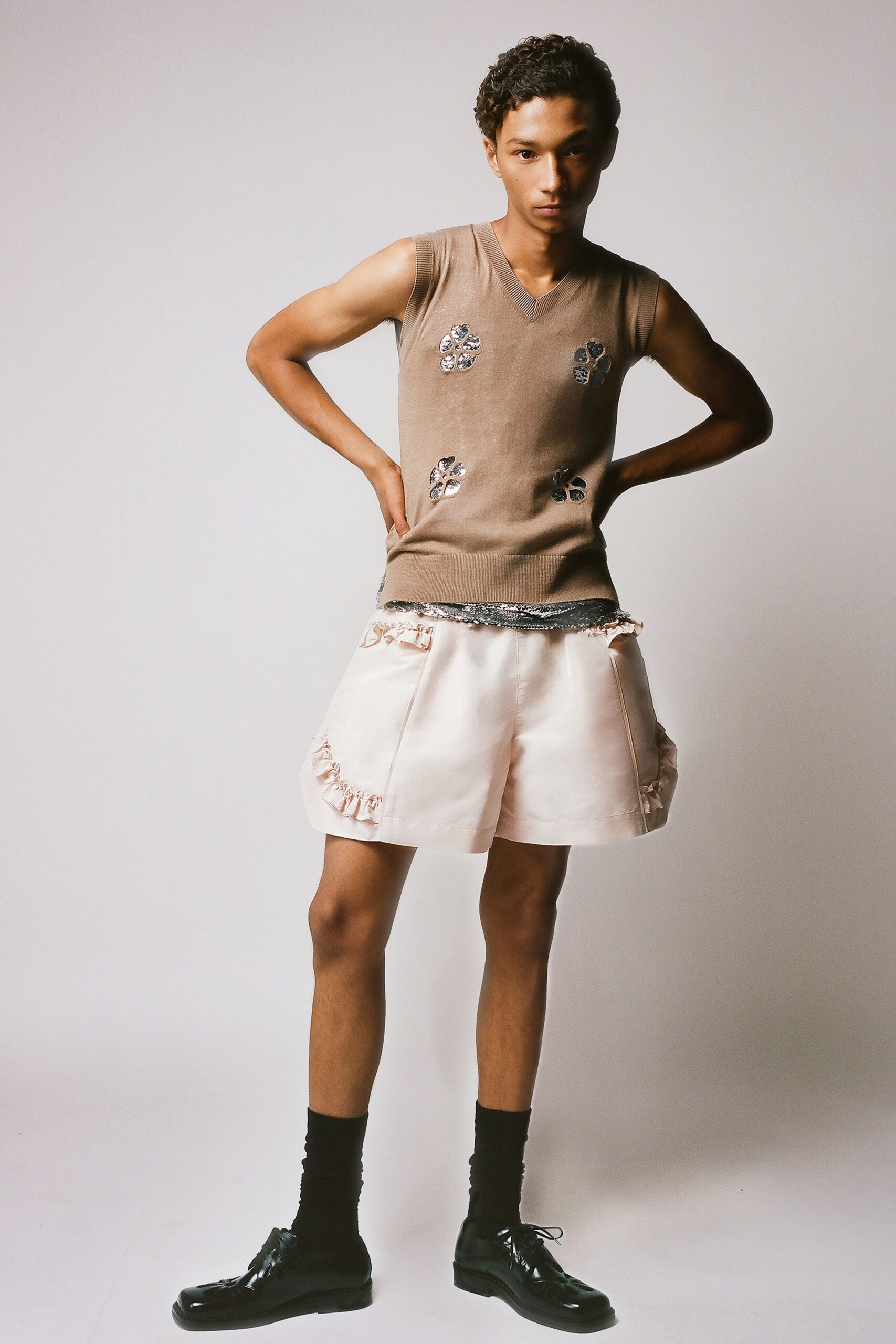 brown cotton sleeveless v-neck fitted embroidered top