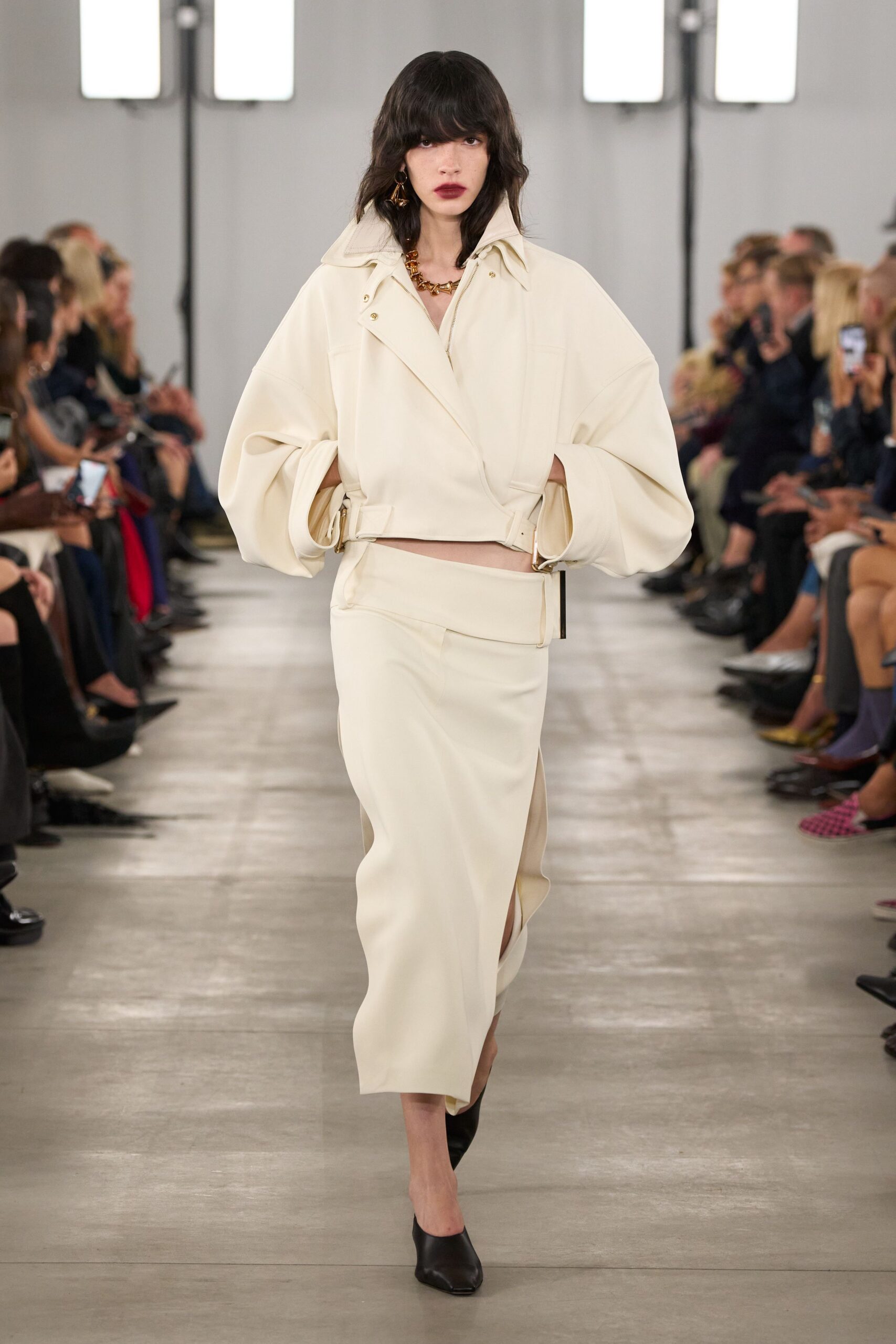 white cotton long-sleeve collared oversized zippered buttoned jacket