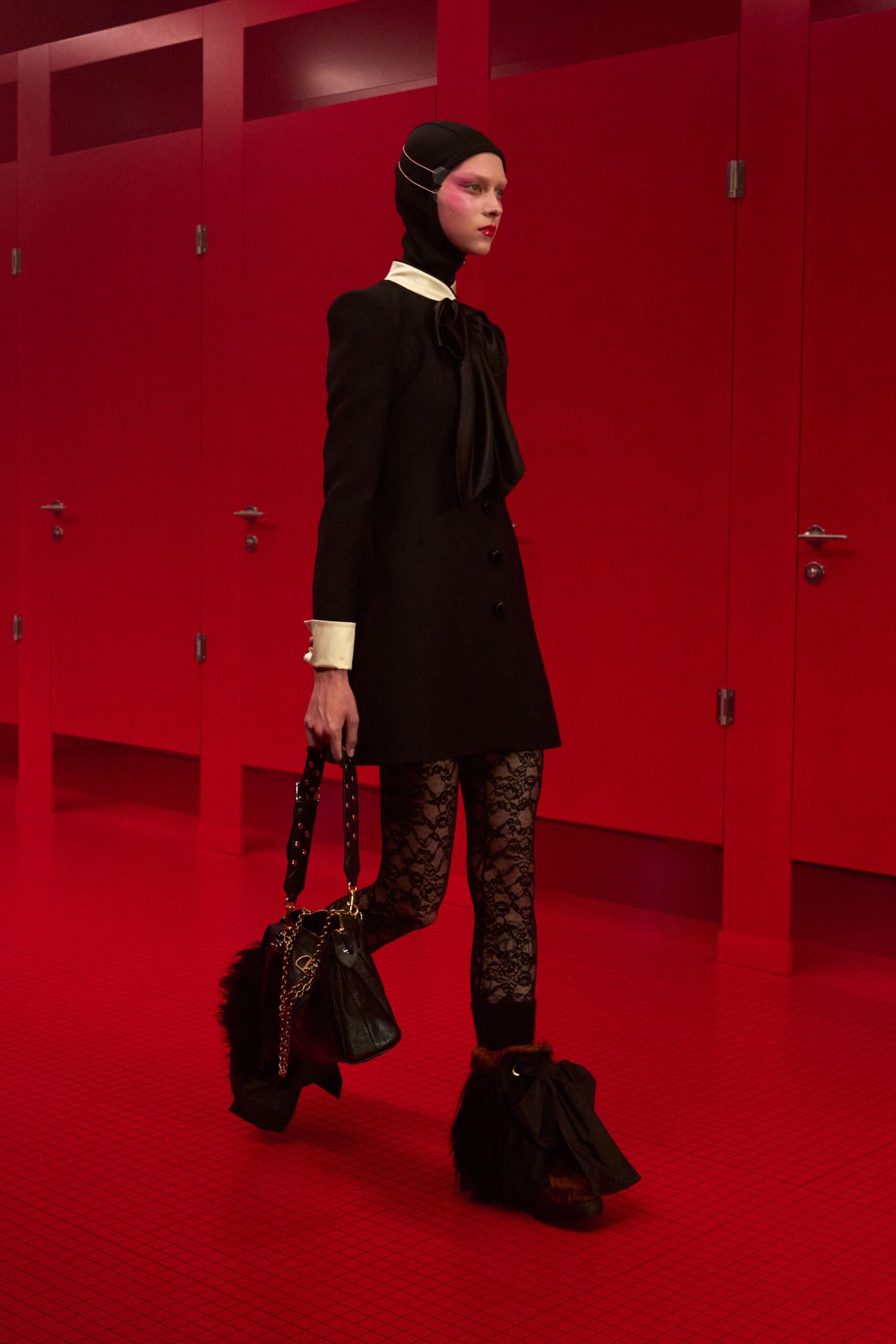 black fur fitted boots