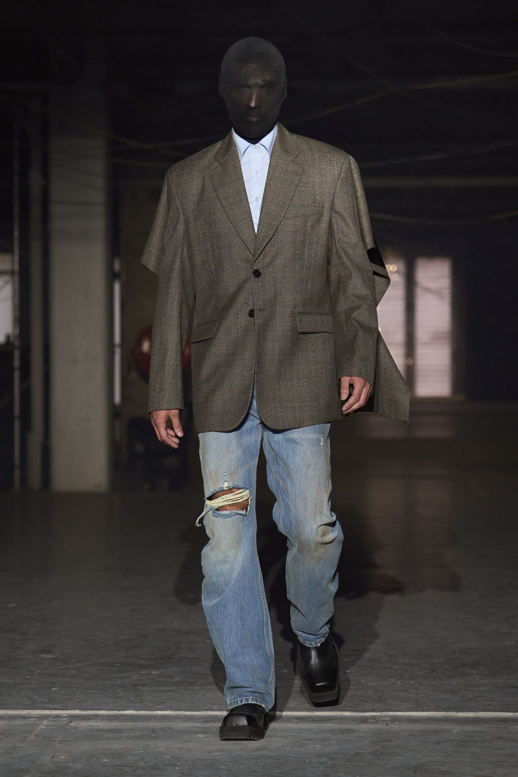 brown tweed long-sleeve collared structured buttoned blazer