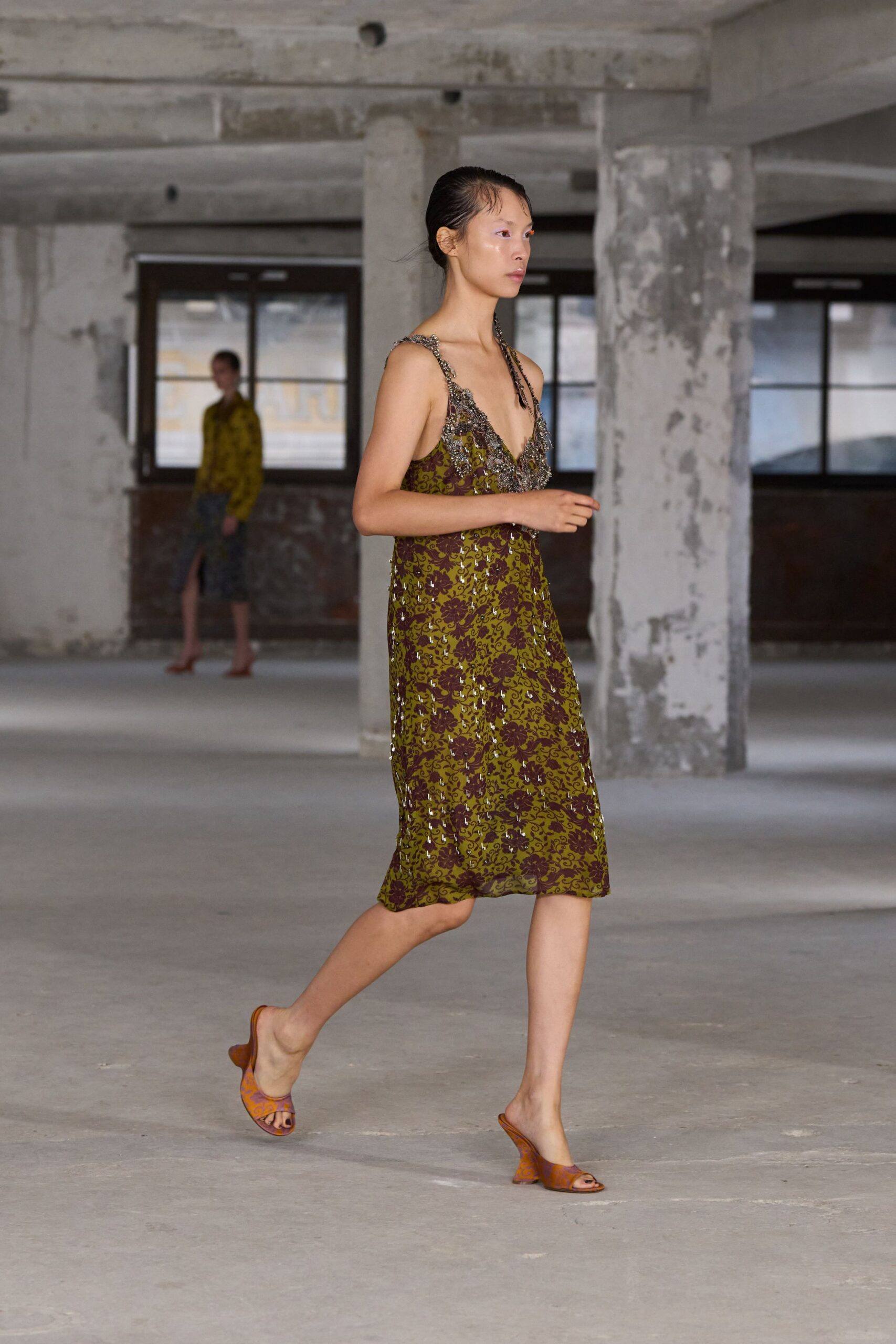 floral midi dress with orange shoes