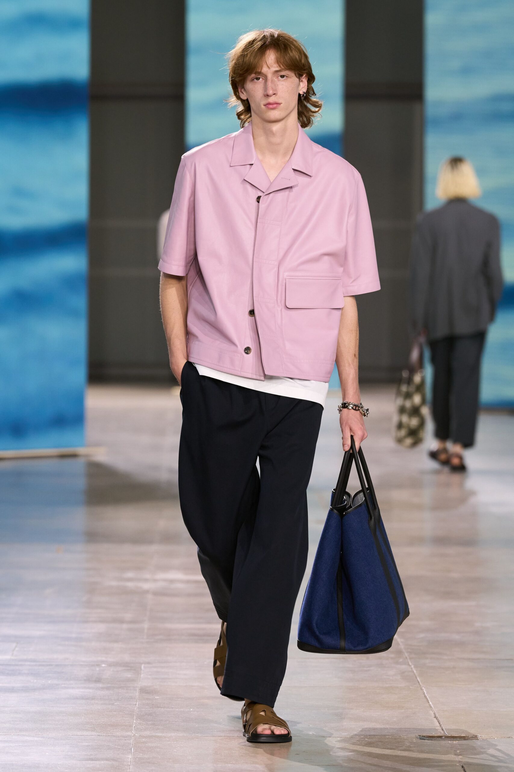 pink cotton short-sleeve collared relaxed buttoned shirt