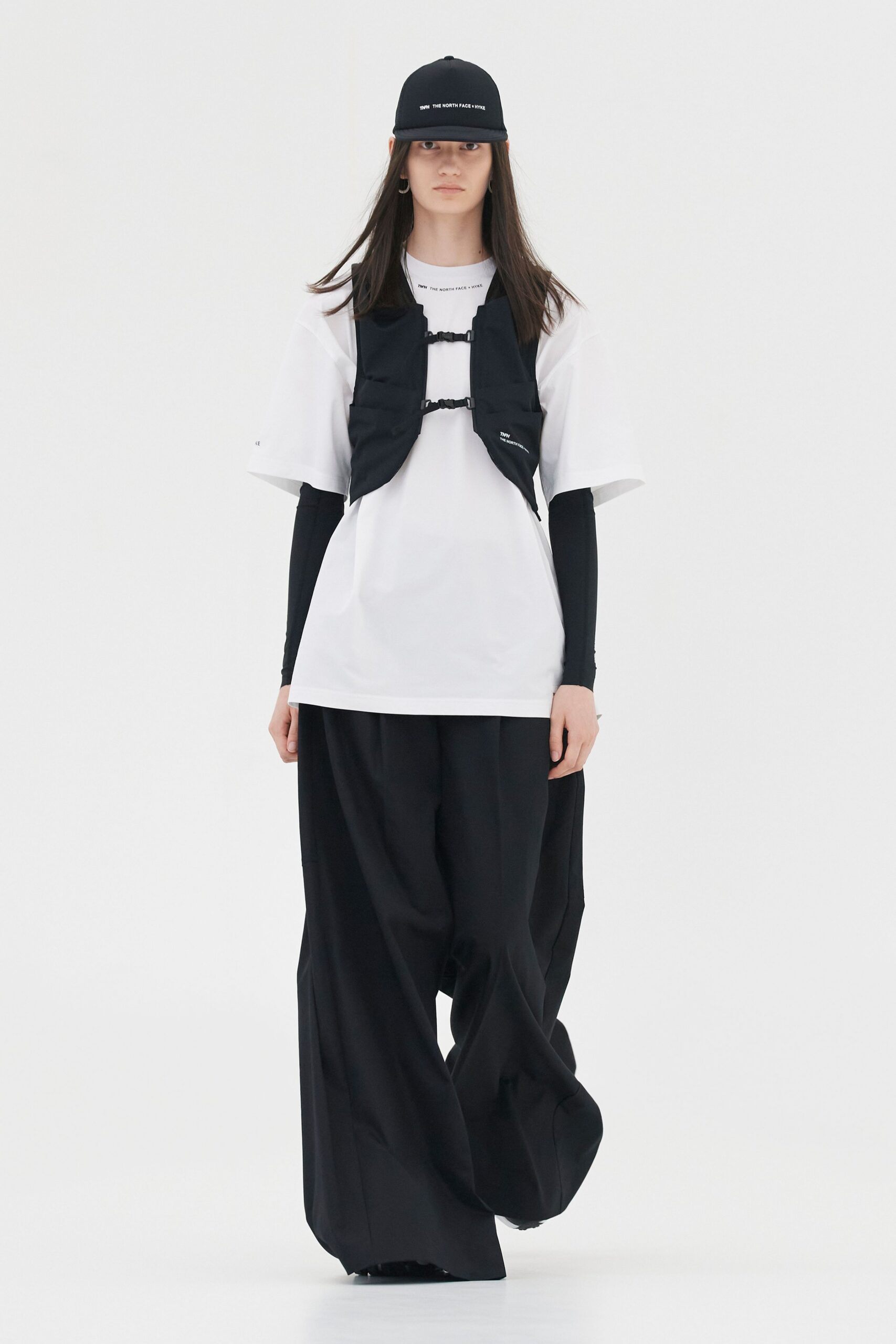 black cotton sleeveless fitted zippered vest