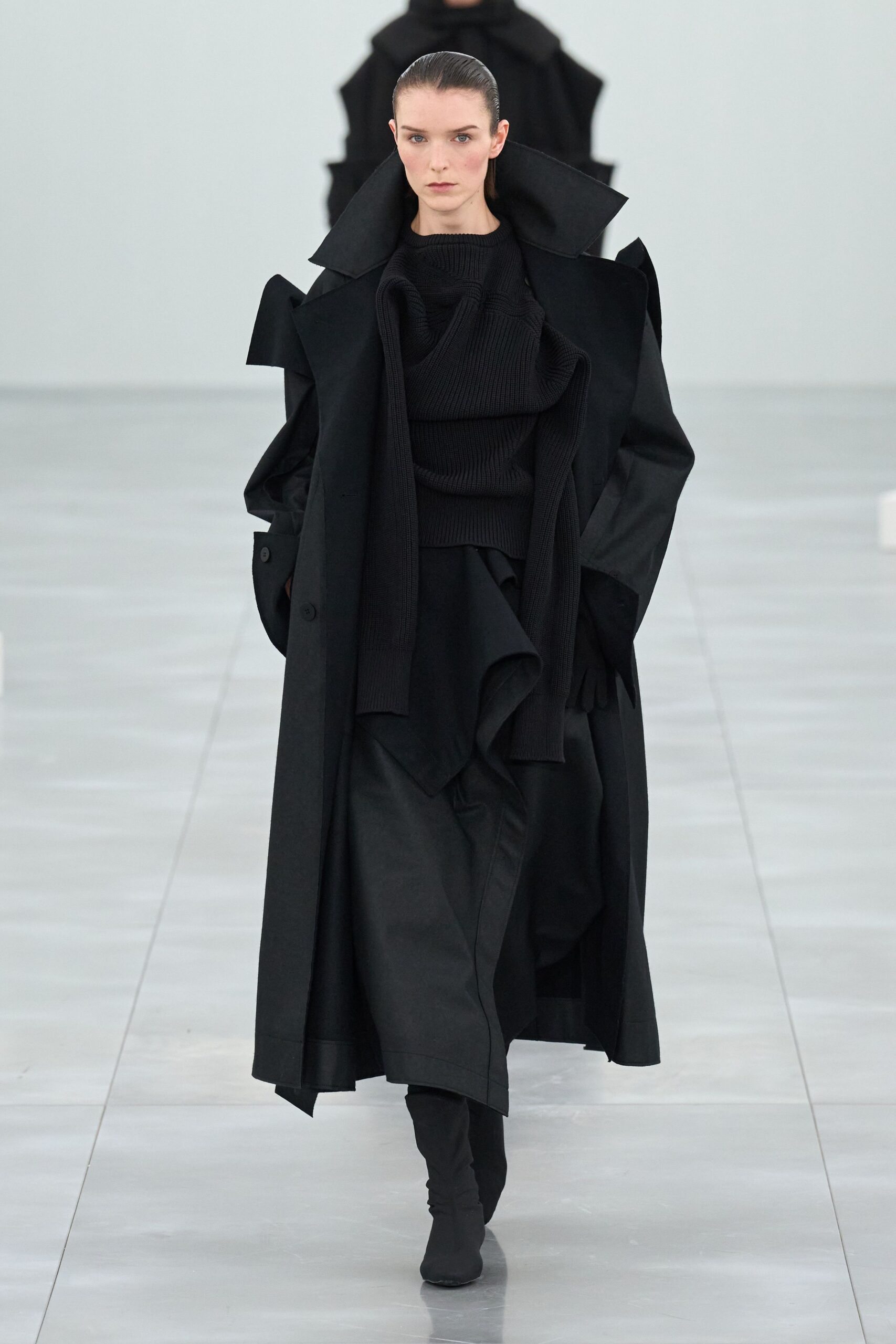black cotton long-sleeve collared relaxed layered coat