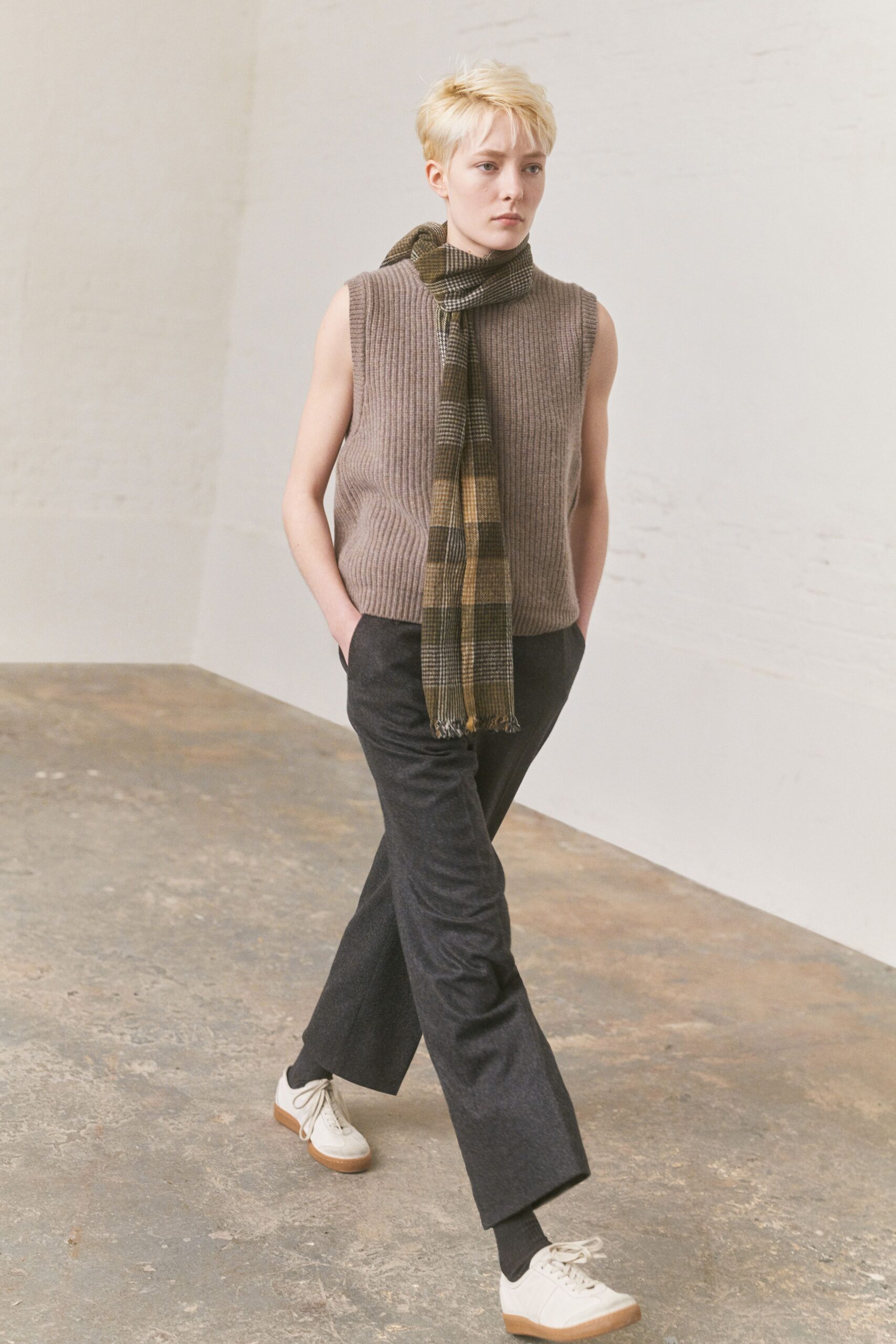 beige wool sleeveless fitted ribbed top