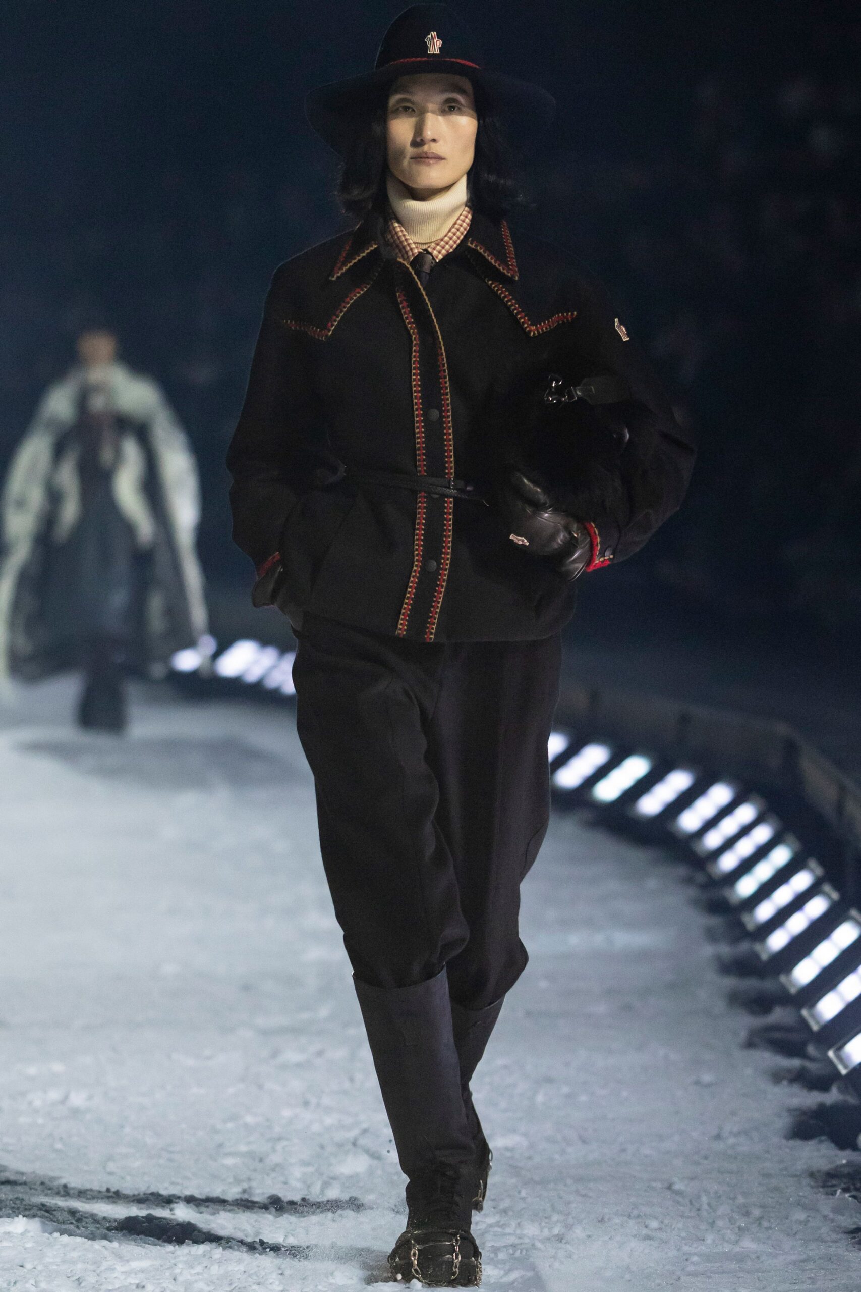 black wool long-sleeve collared fitted buttoned embroidered jacket