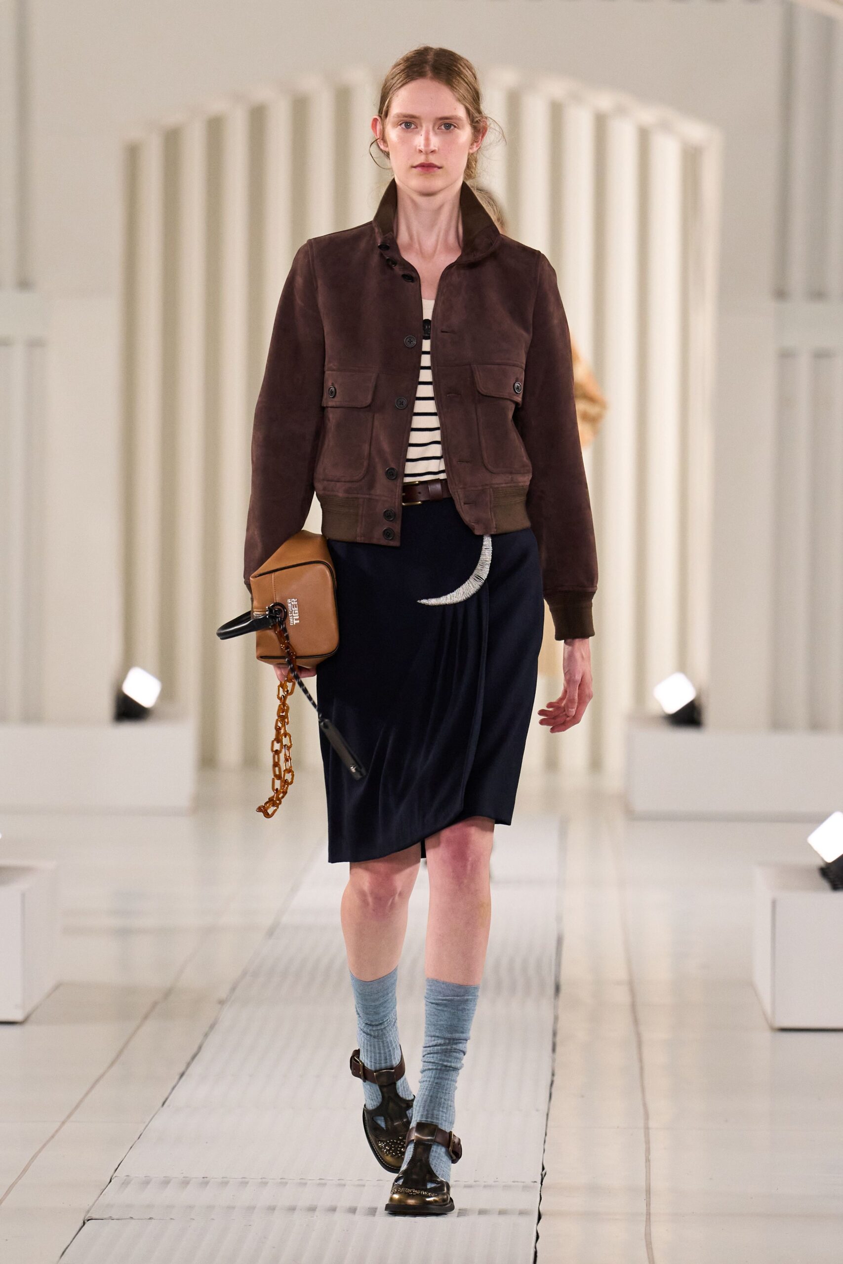 tan leather bag