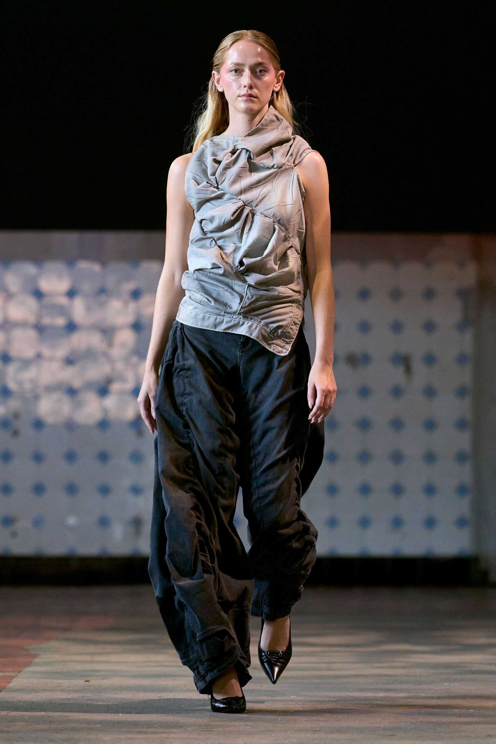 gray fitted top black relaxed pants