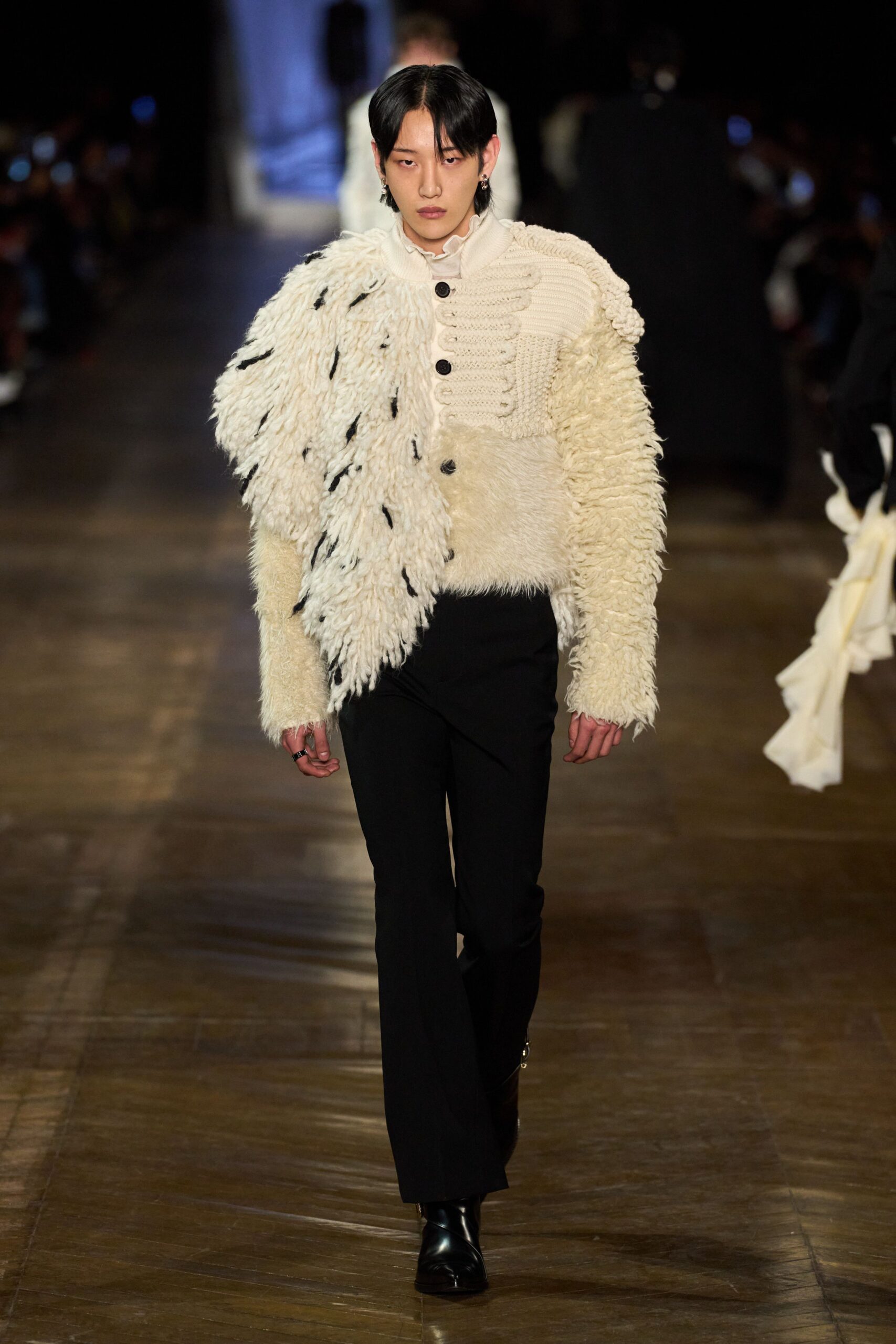 white wool long-sleeve collared fitted buttoned fringed jacket